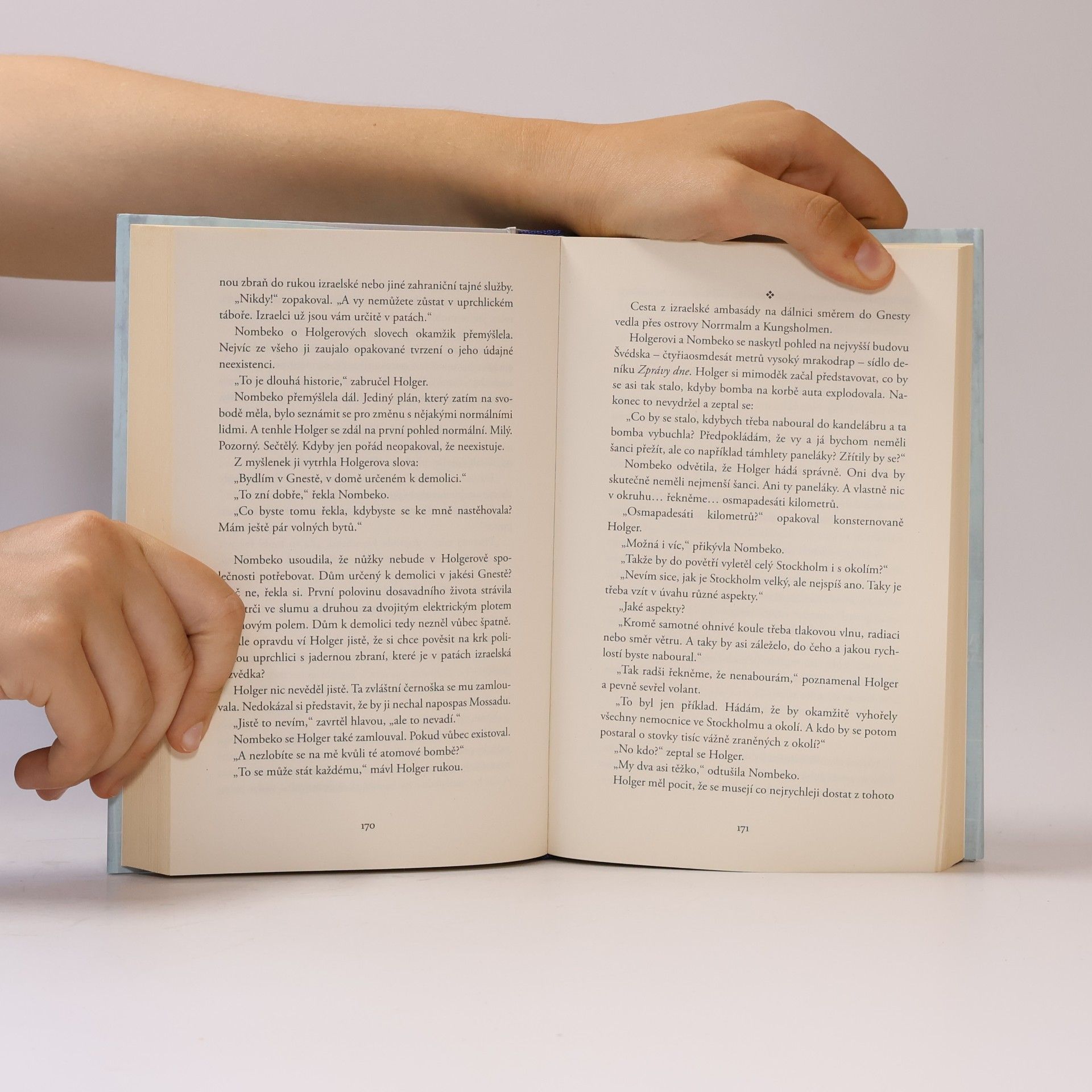 Jonas Jonasson Analfabetka, která uměla počítat