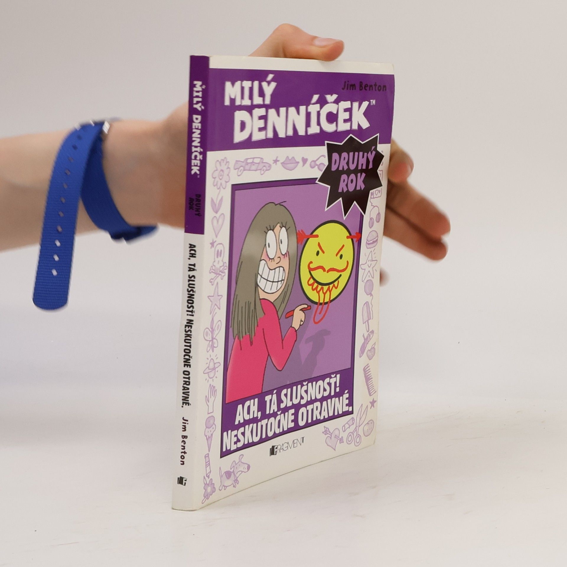 Jim Benton Milý denníček. Druhý rok. Ach, tá slušnosť! Neskutočne otravné.