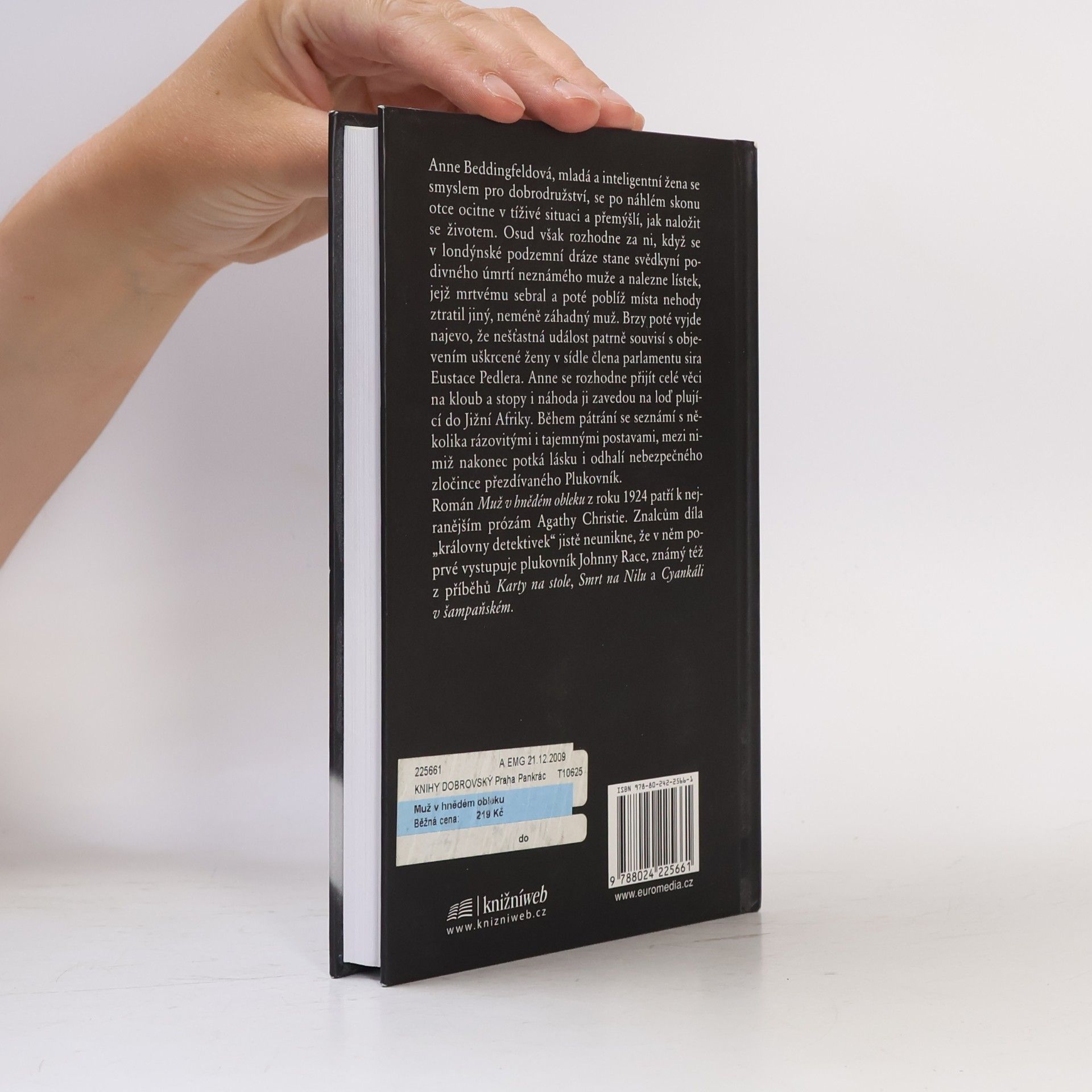 Agatha Christie Muž v hnědém obleku