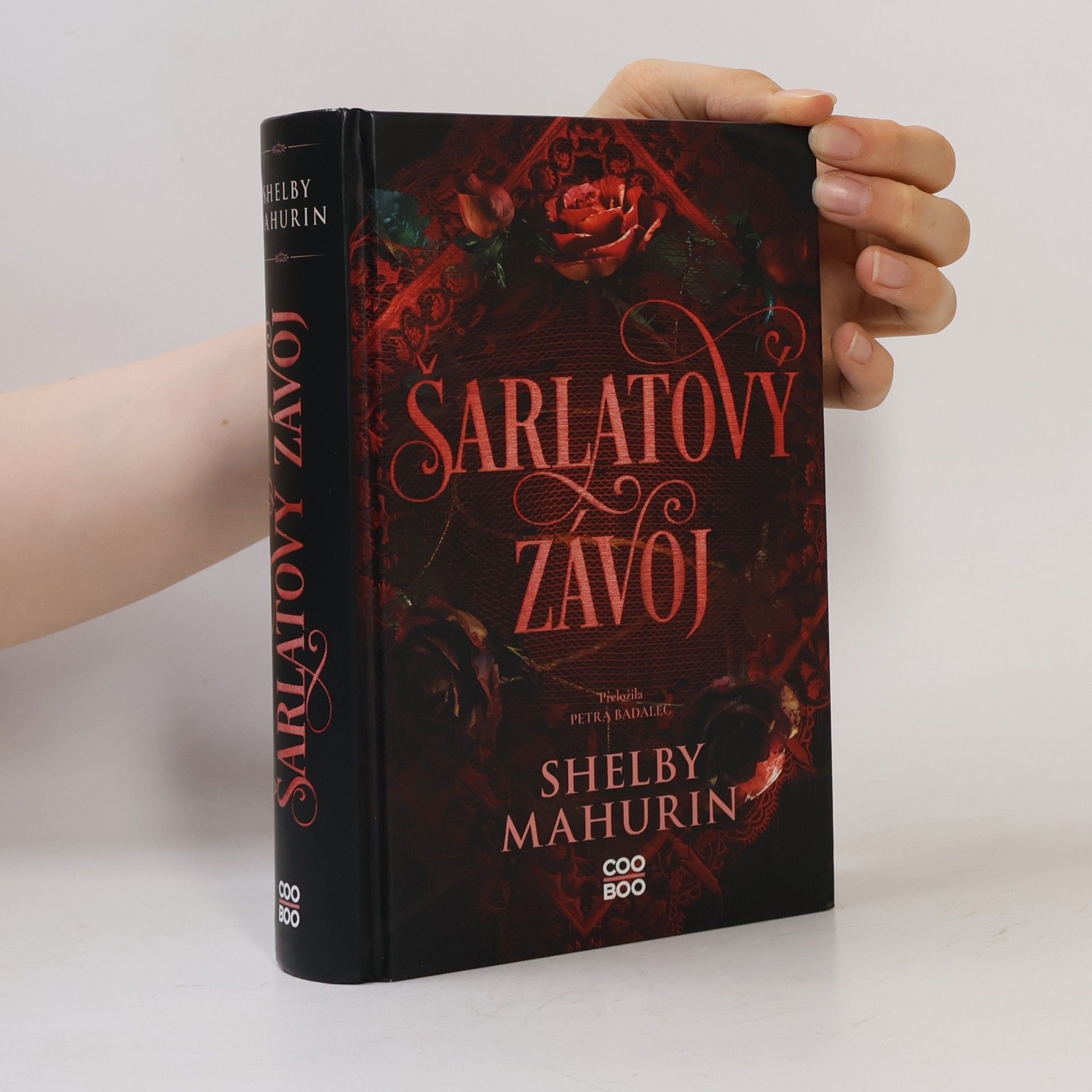 Shelby Mahurinová Šarlatový závoj