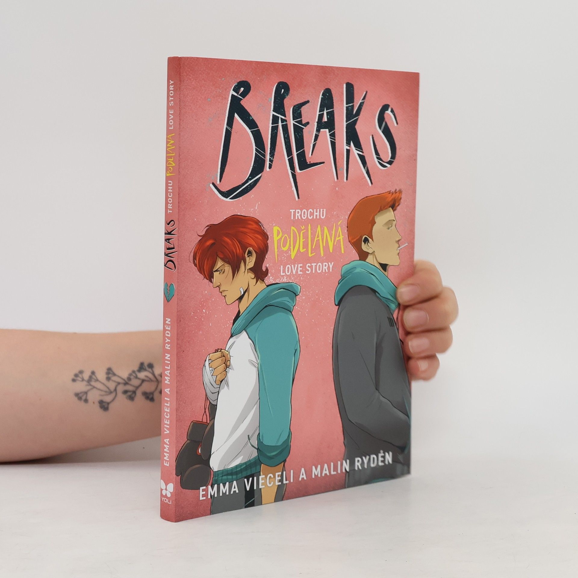 Breaks: Trochu podělaná love story