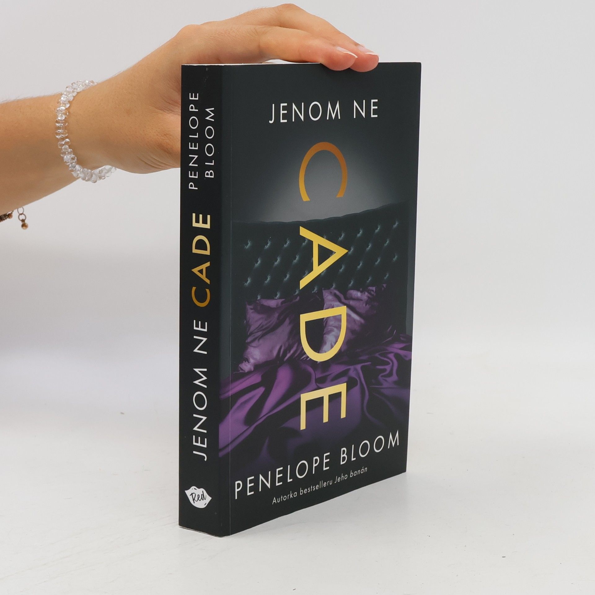Penelope Bloom Jenom ne Cade