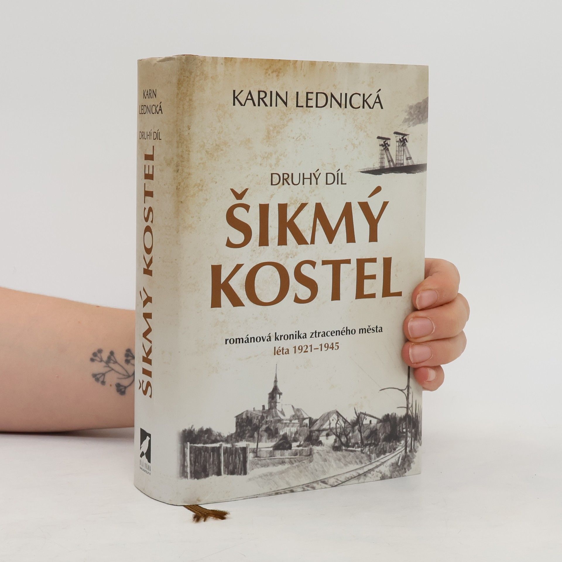 Karin Lednická Šikmý kostel 2