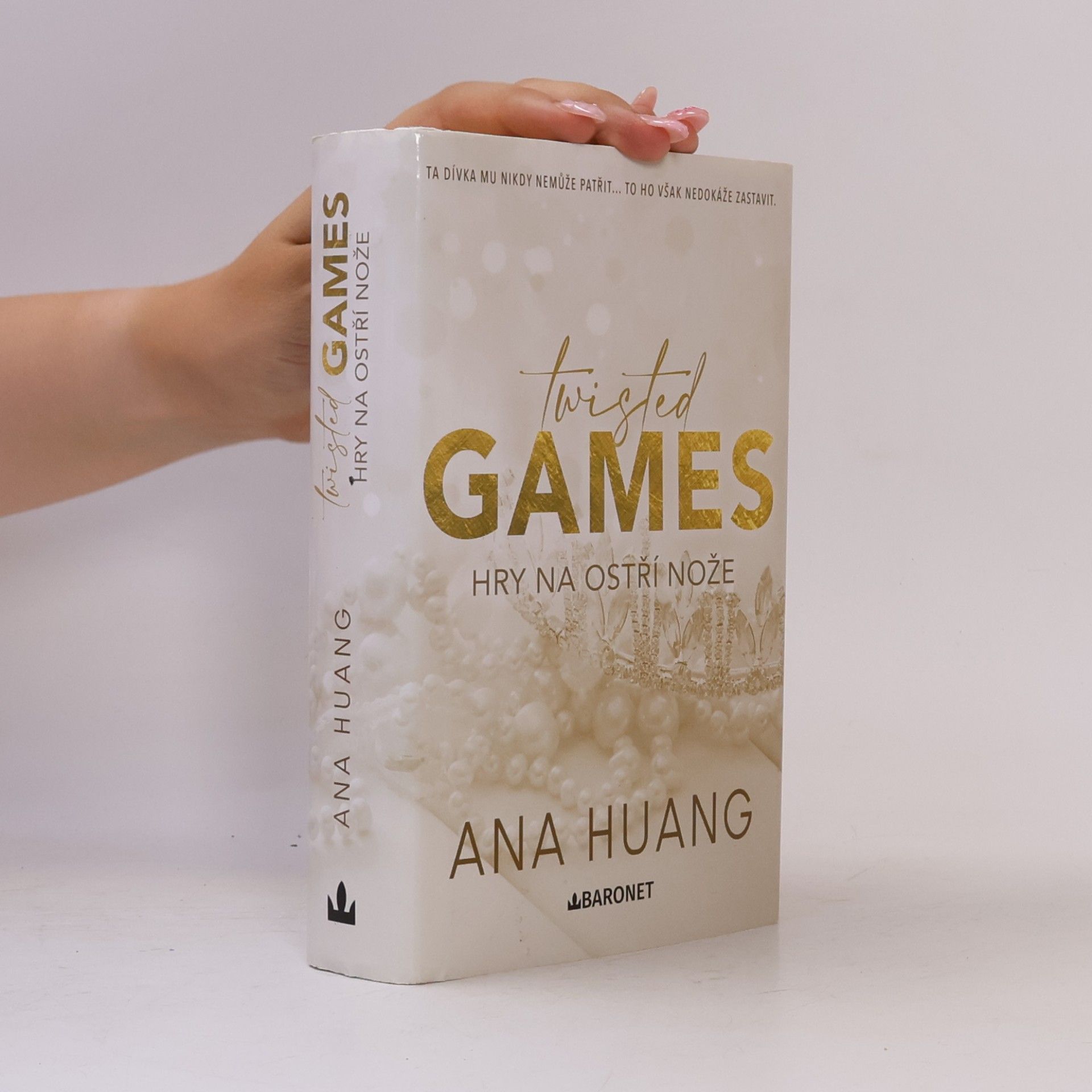 Ana Huang Twisted games. Hry na ostří nože