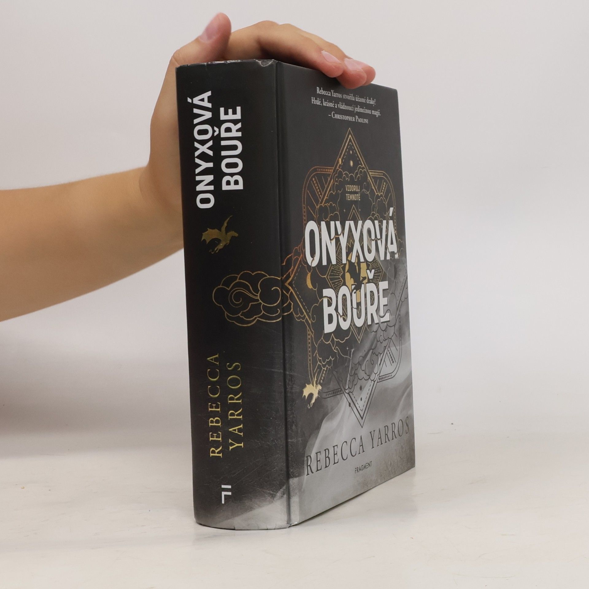 Rebecca Yarros Onyxová bouře