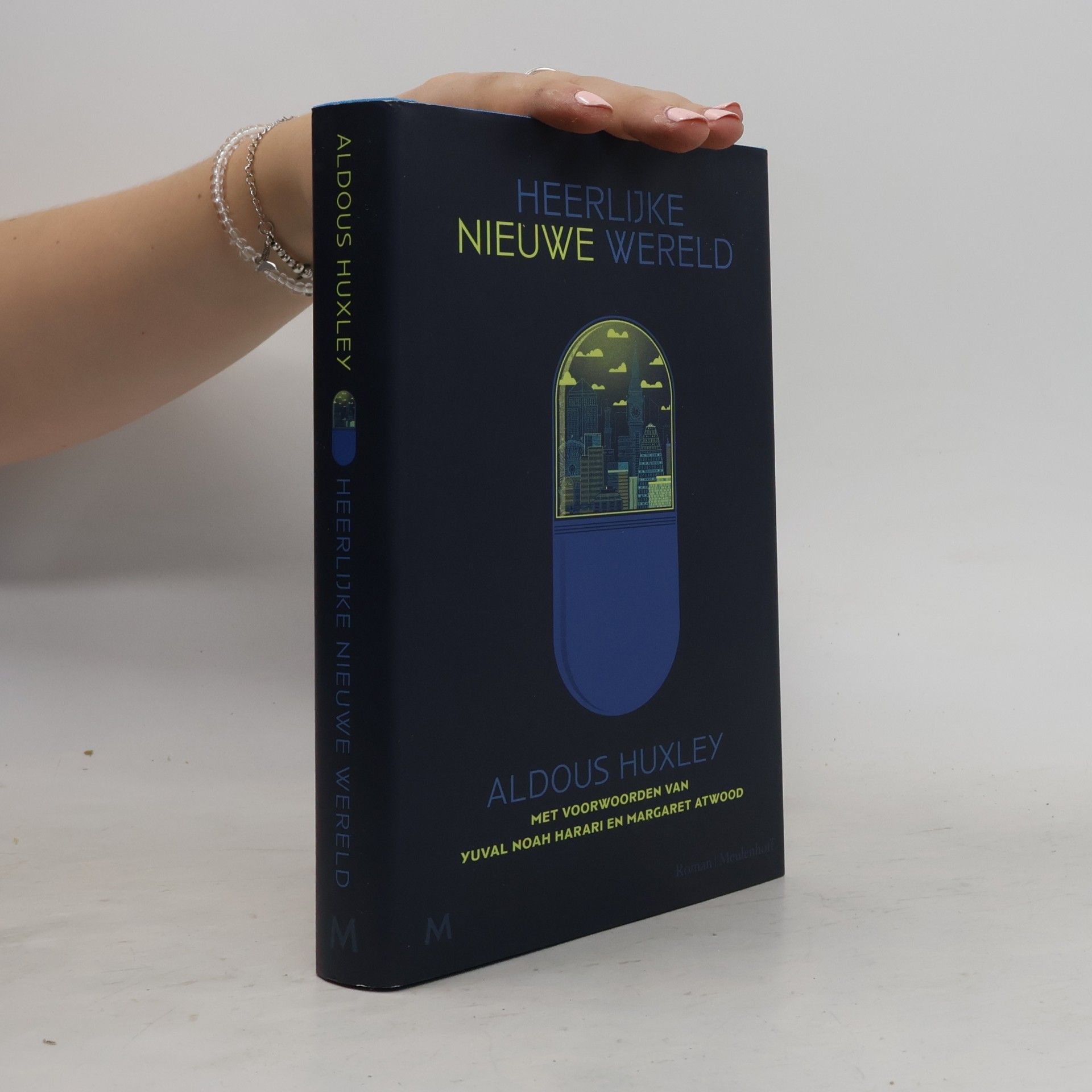 Margaret Atwood Heerlijke nieuwe wereld: roman