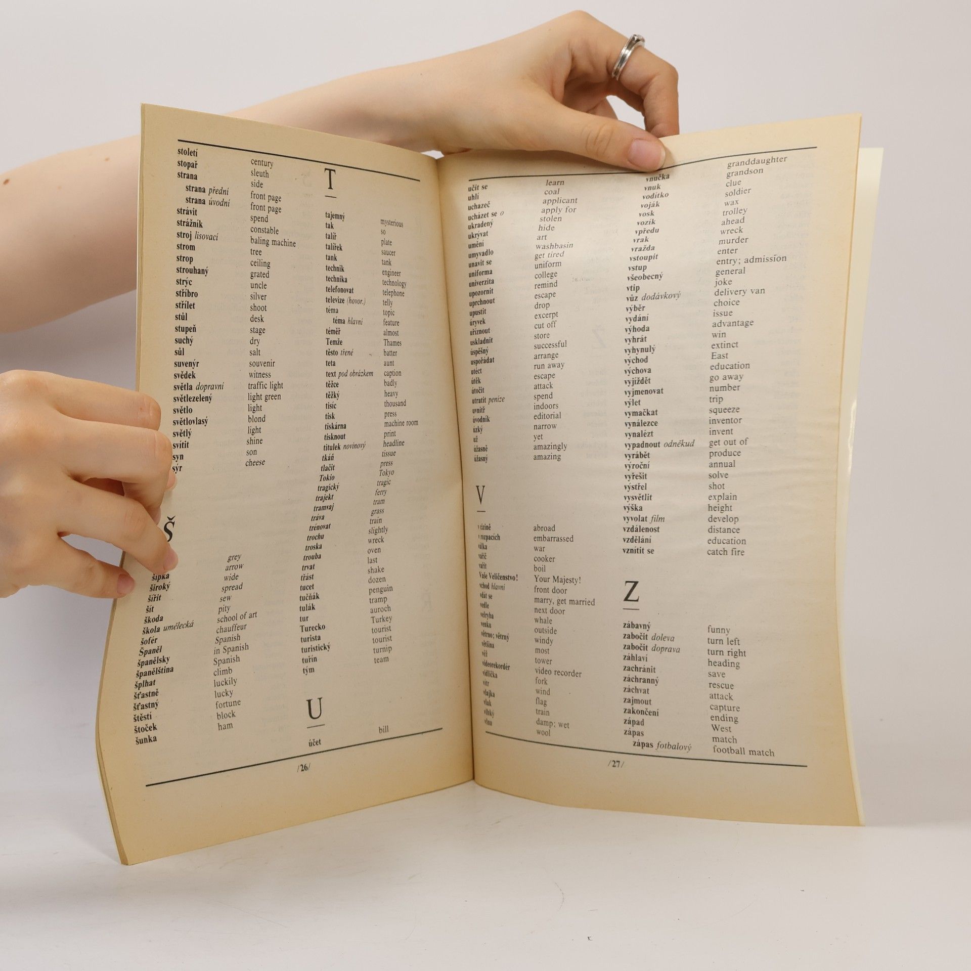 Eva Vacková Anglicko-český a česko-anglický slovníček k učebnici Project English 2