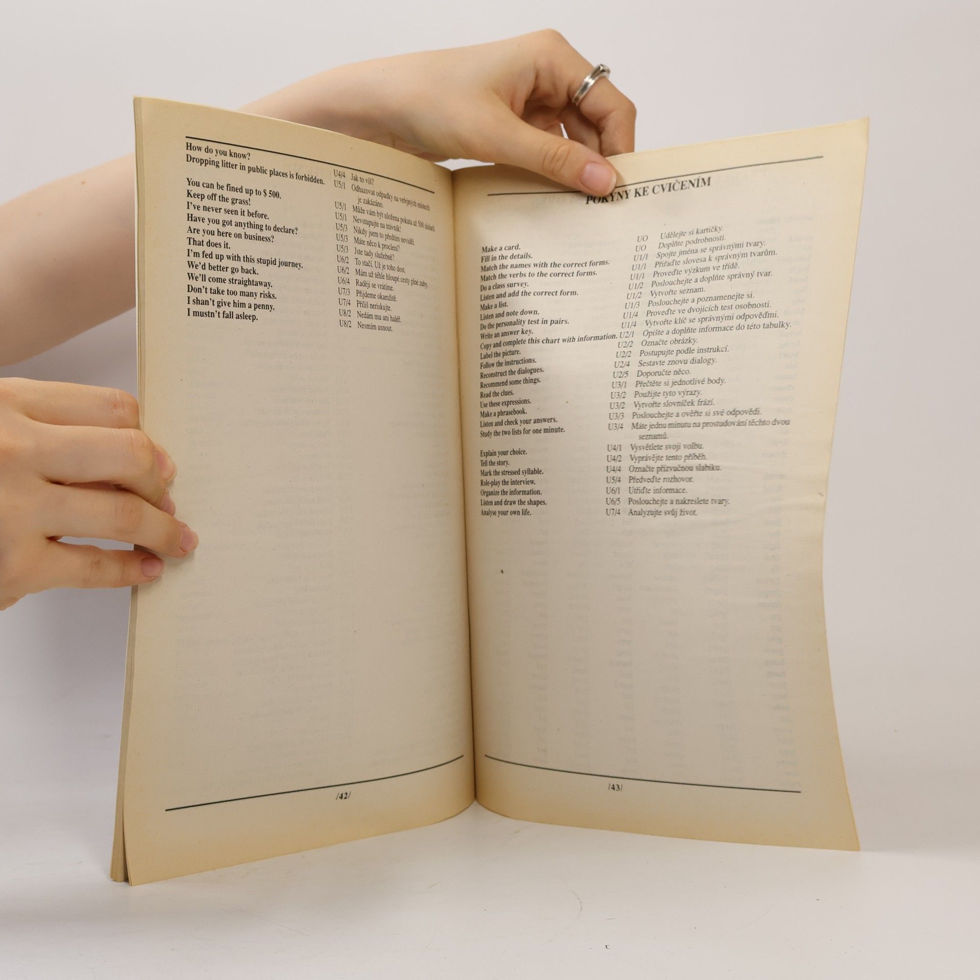 Eva Vacková Anglicko-český a česko-anglický slovníček k učebnici Project English 3