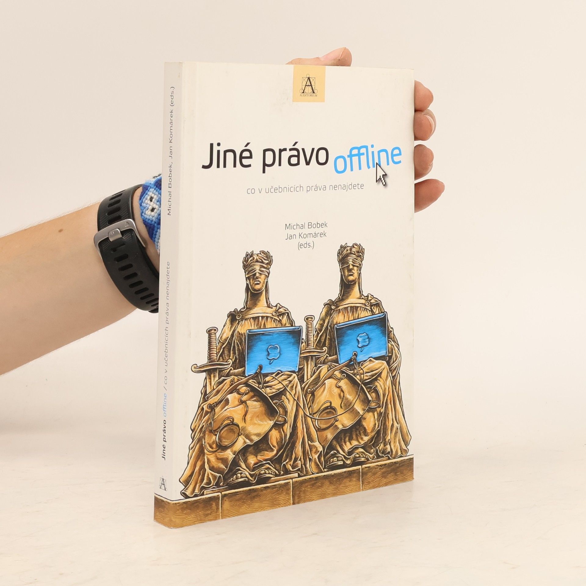 Jiné právo offline. Co v učebnicích práva nenajdete