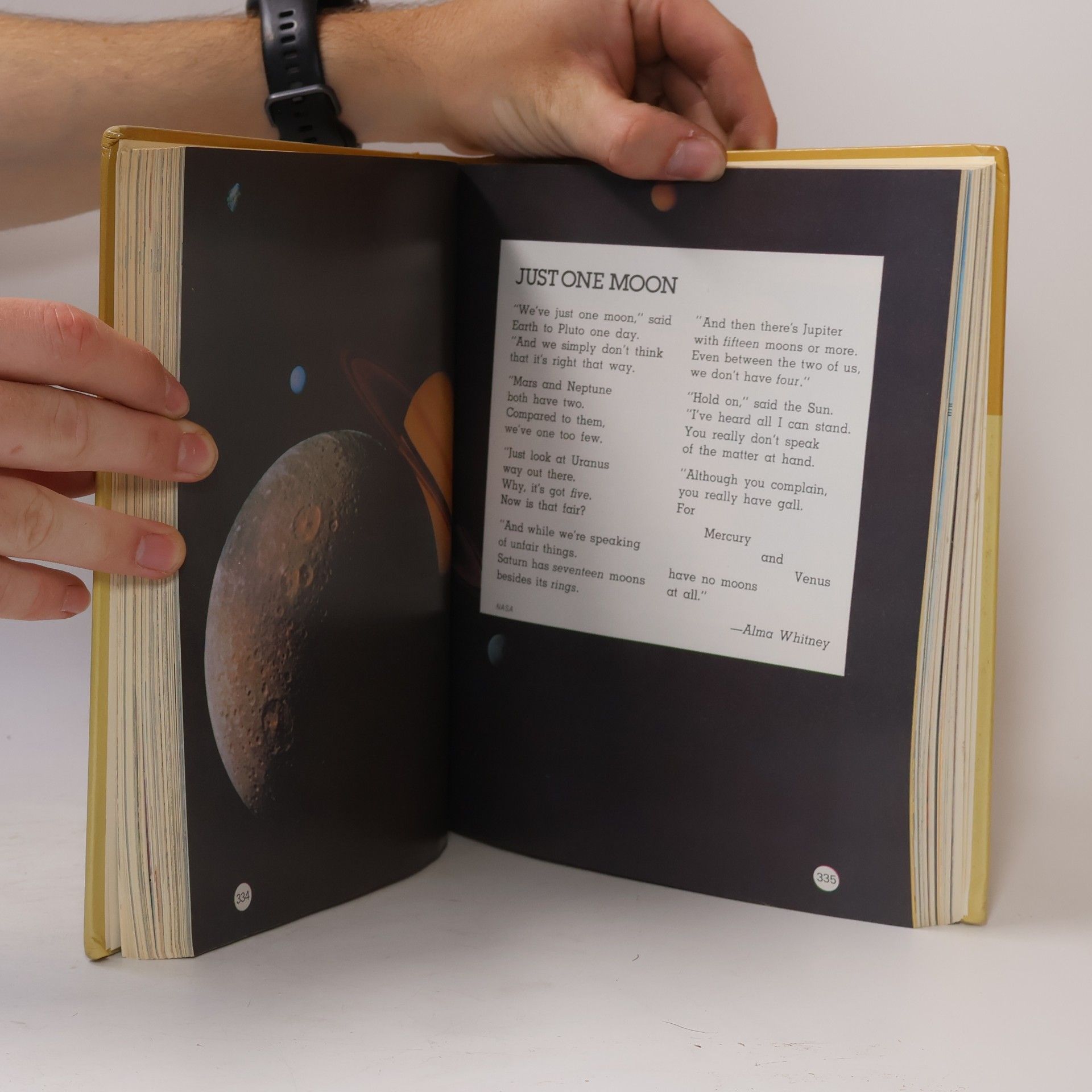 Carl Bernard Smith R Macmillan Reading: Echoes Of Time