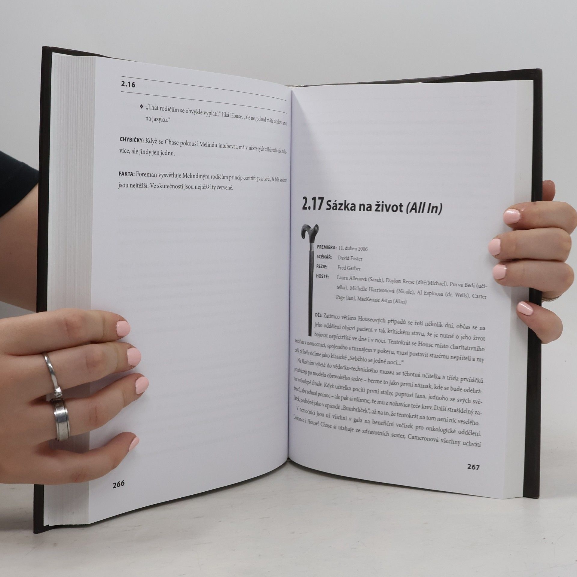 Paul Challen Průvodce seriálem Dr. House - Hugh Laurie neautorizovaný životopis