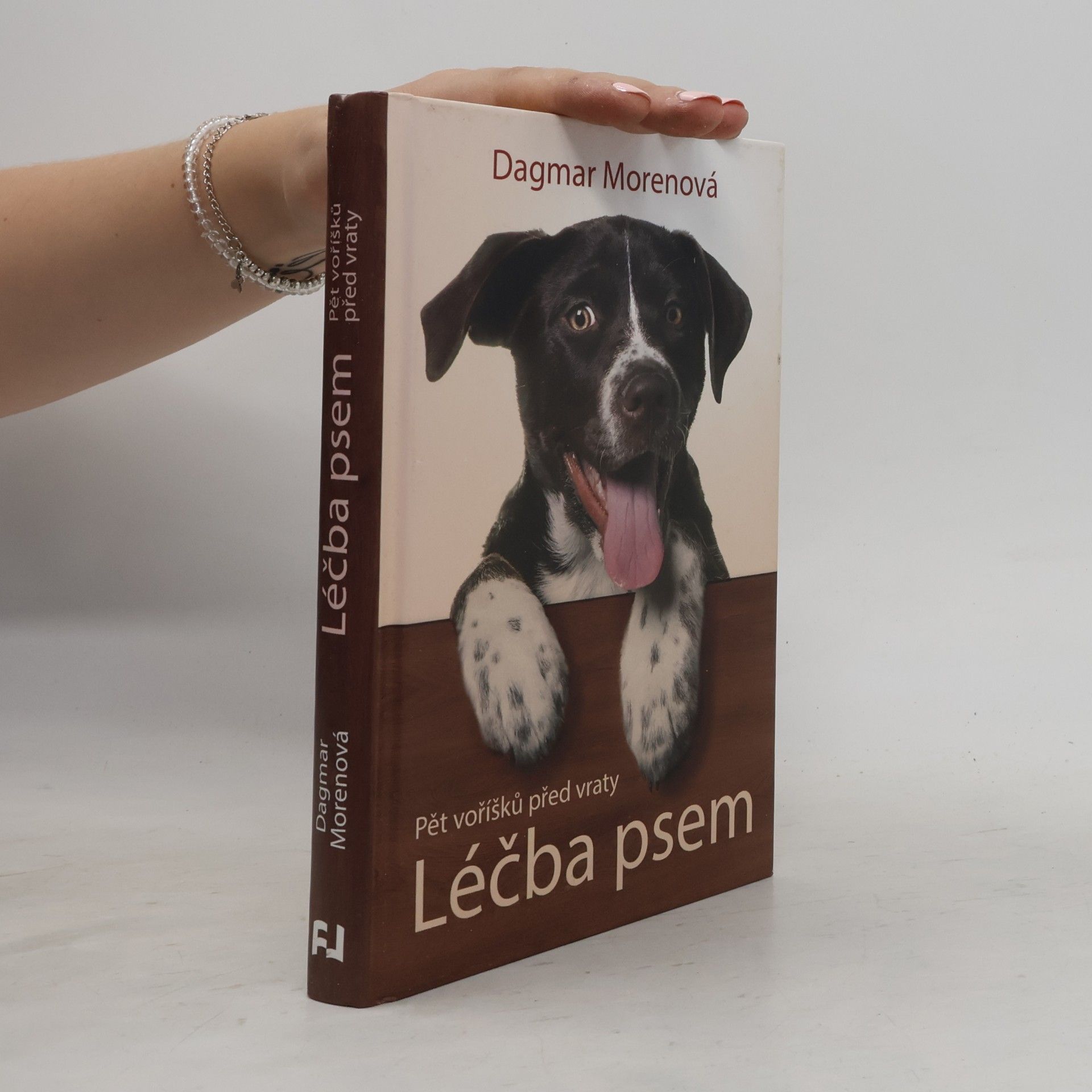 Dagmar Morenová Léčba psem - Pět voříšků před vraty