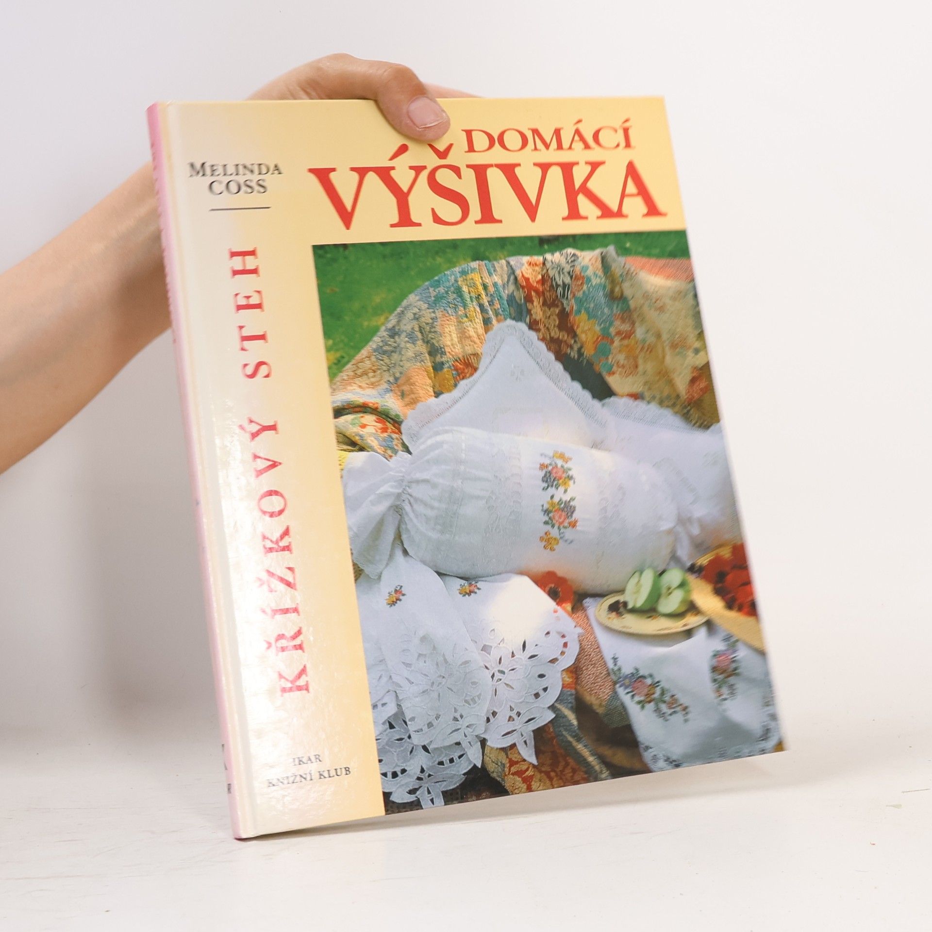 Melinda Coss Domácí výšivka. Křížkový steh