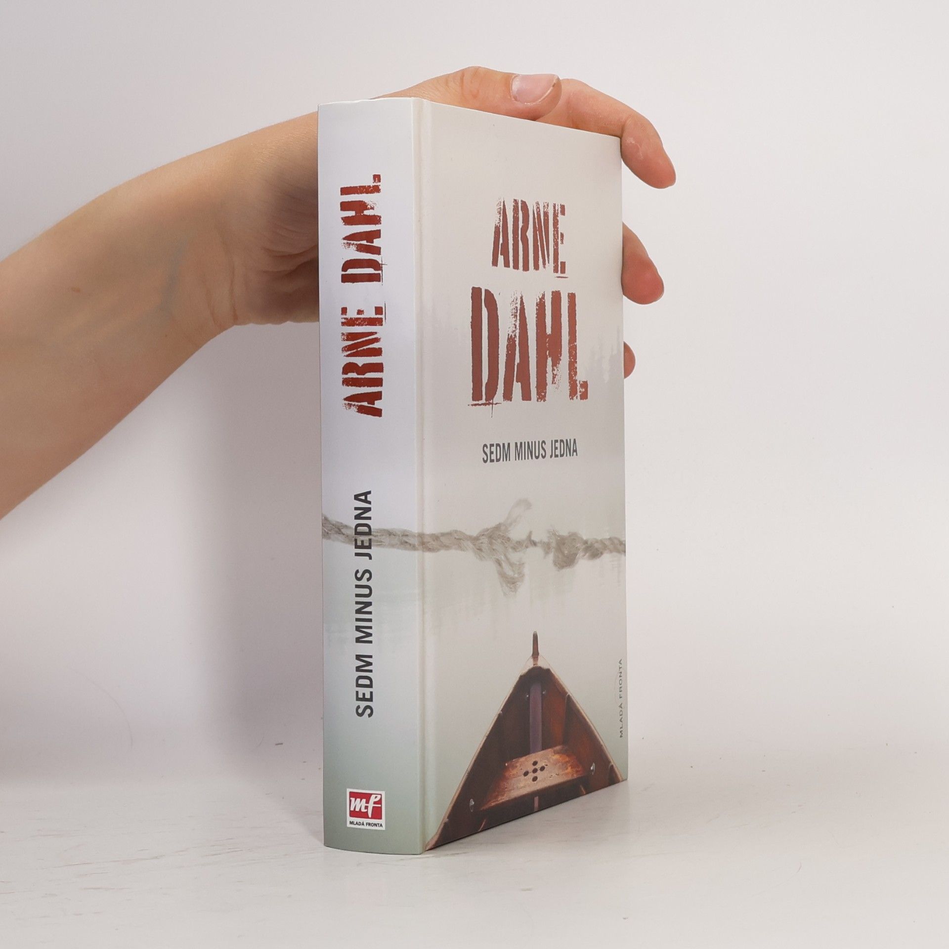 Arne Dahl Sedm minus jedna