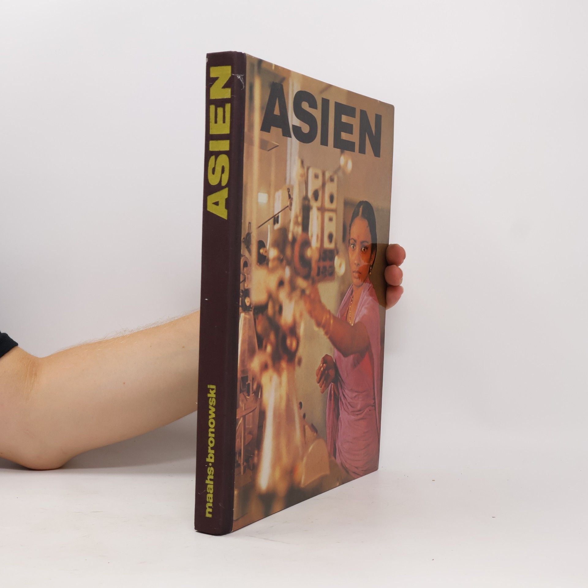 Kolektiv autorů Asien