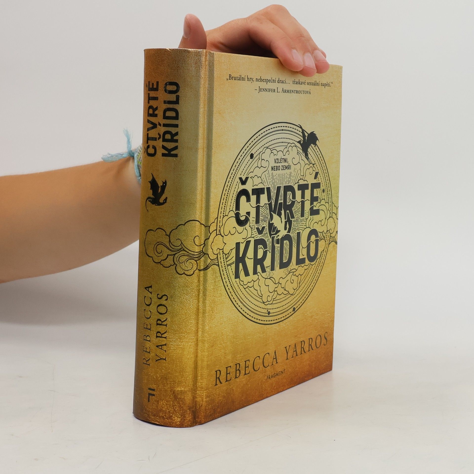 Rebecca Yarros Čtvrté křídlo