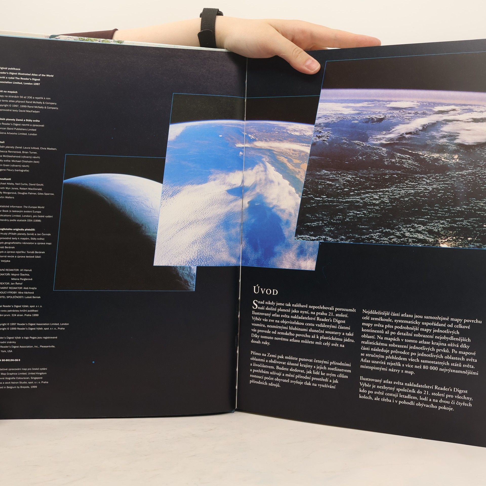 Jiří Hanuš Ilustrovaný atlas světa pro nové století