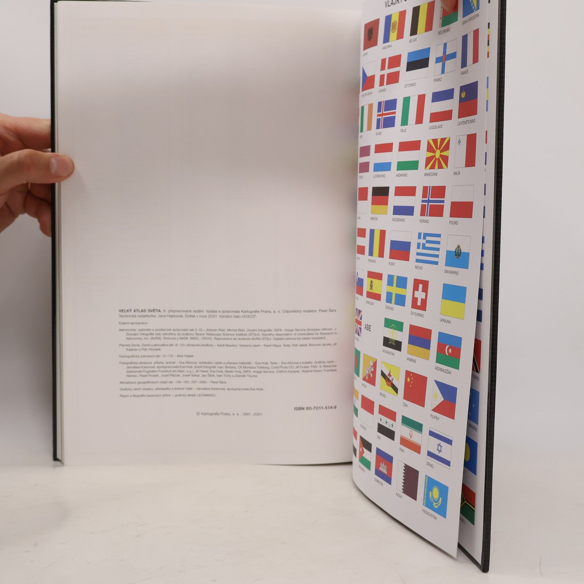 Collectif d'auteurs Velký atlas světa