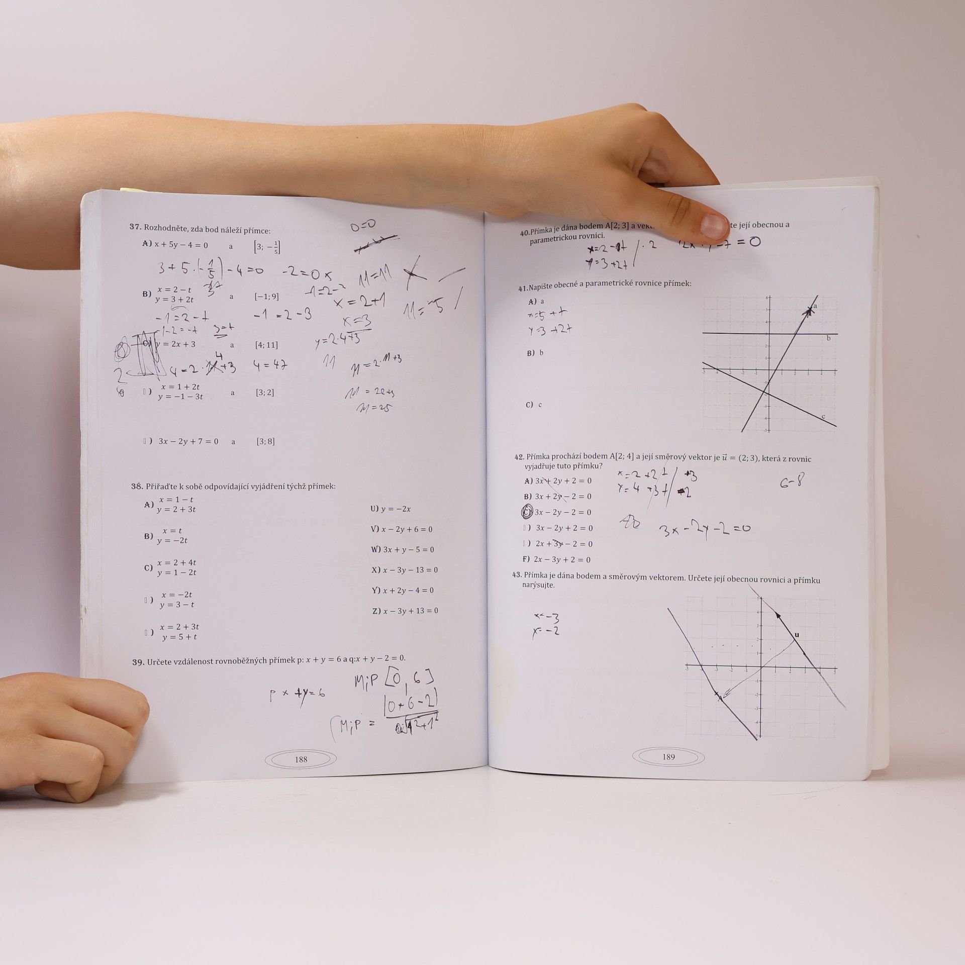 Daniela Hantová Helusová Matematika. Pracovní sešit pro studenty středních škol. Opakování ke státní maturitě
