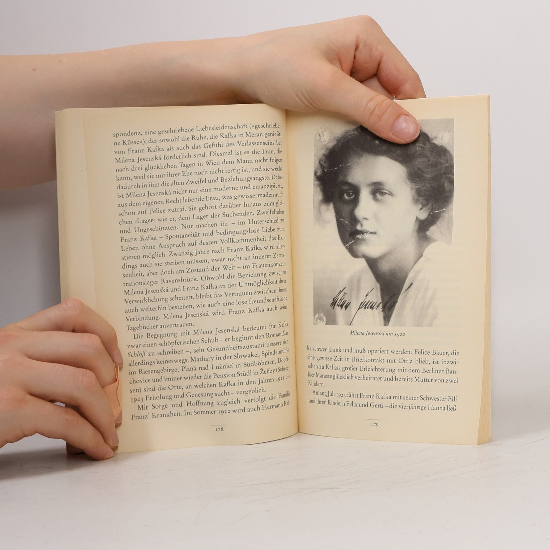 ̀ Alena K. Wagnerov Die Familie Kafka aus Prag