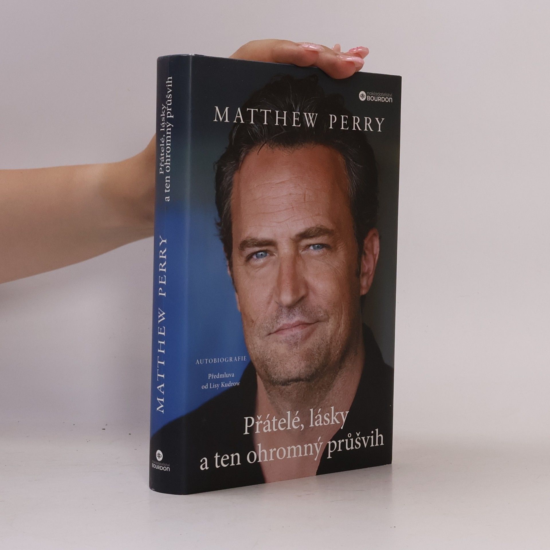 Matthew Perry Přátelé, lásky a ten ohromný průšvih