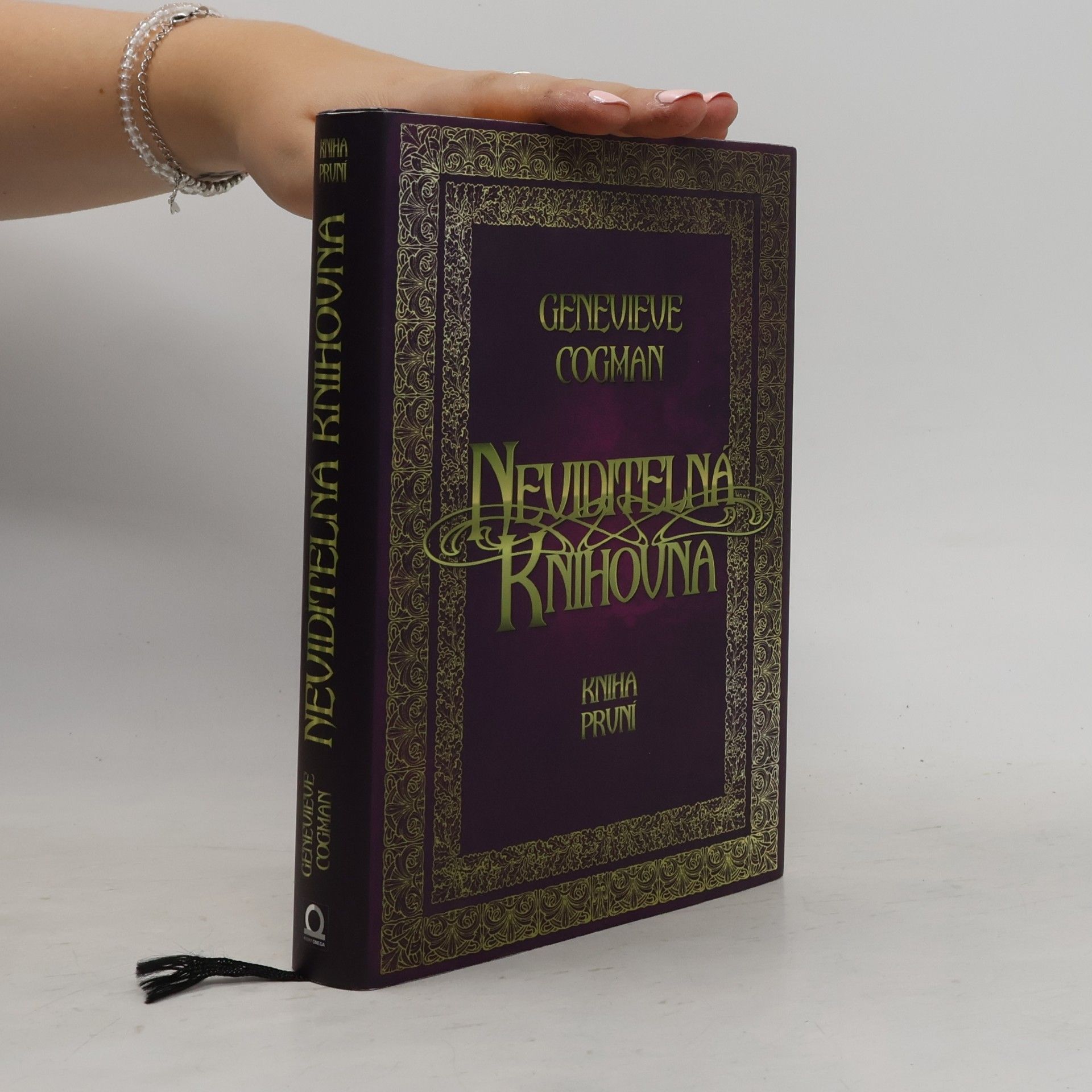 Genevieve Cogman Neviditelná knihovna