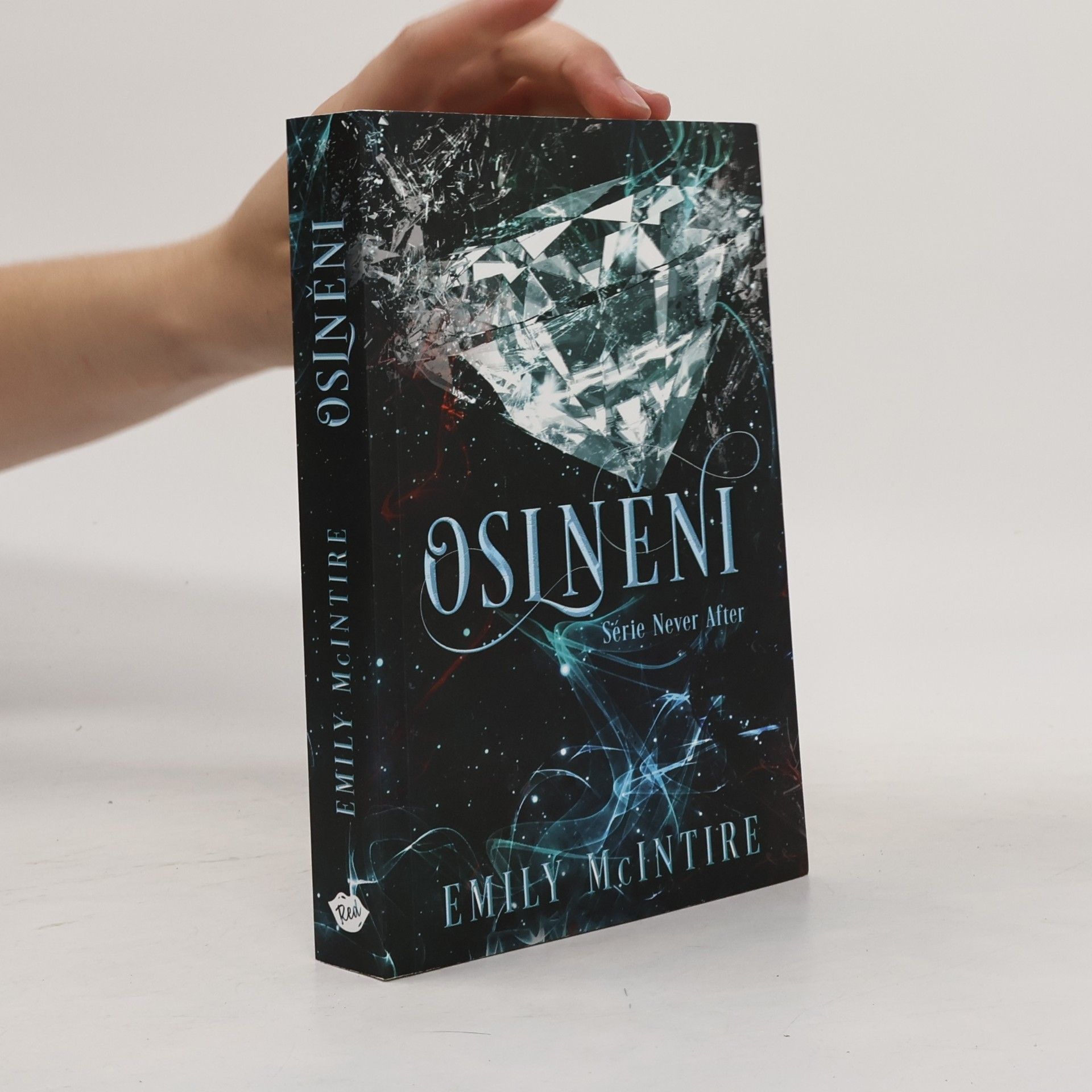 Emily McIntire Oslněni