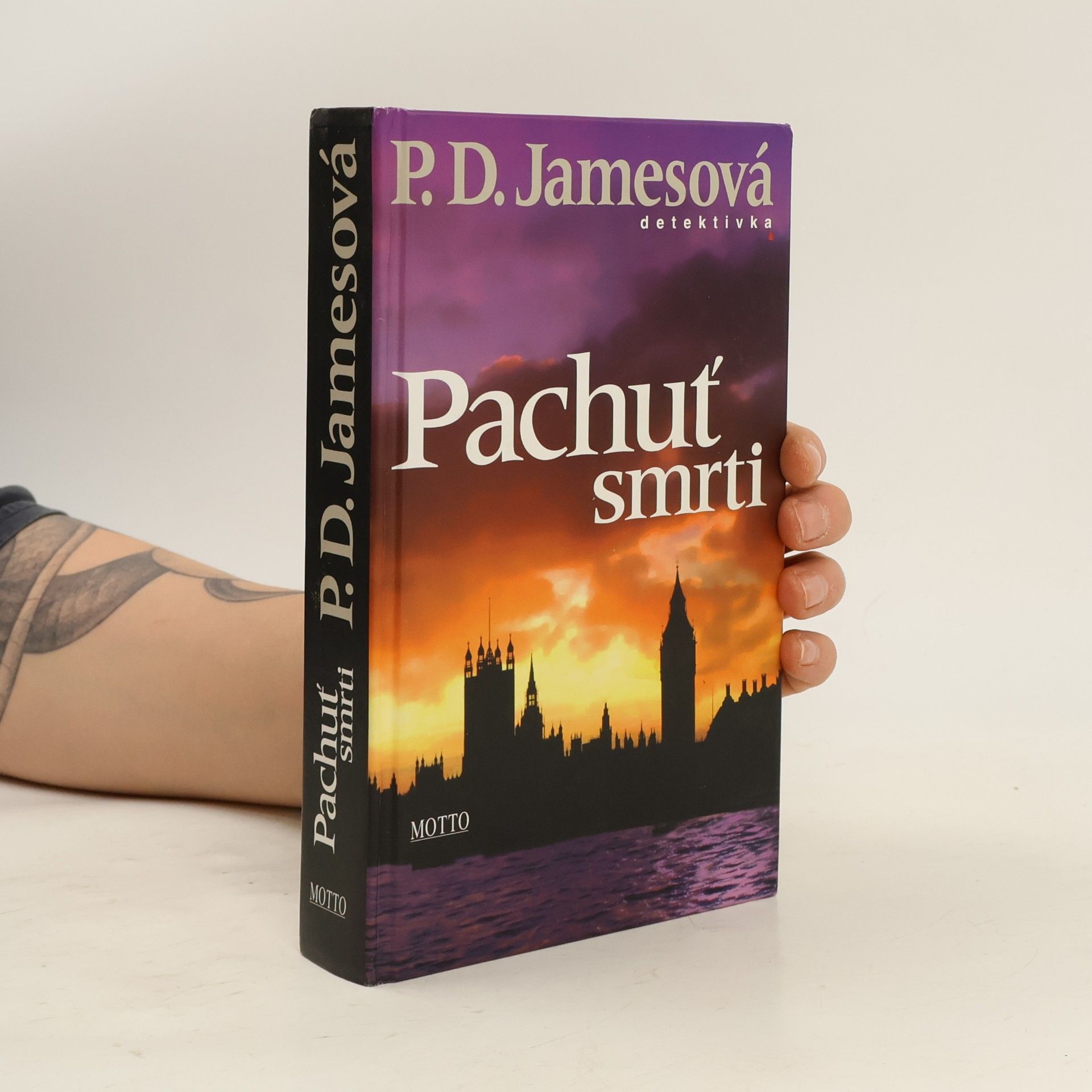 Phyllis Dorothy James Pachuť smrti