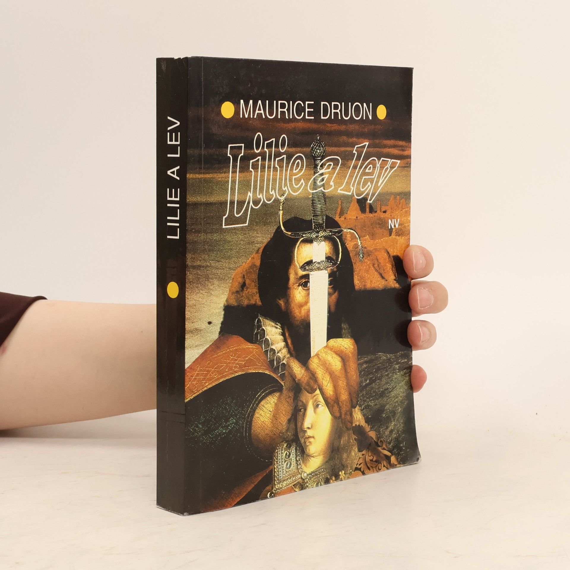 Maurice Druon Zardoušená královna