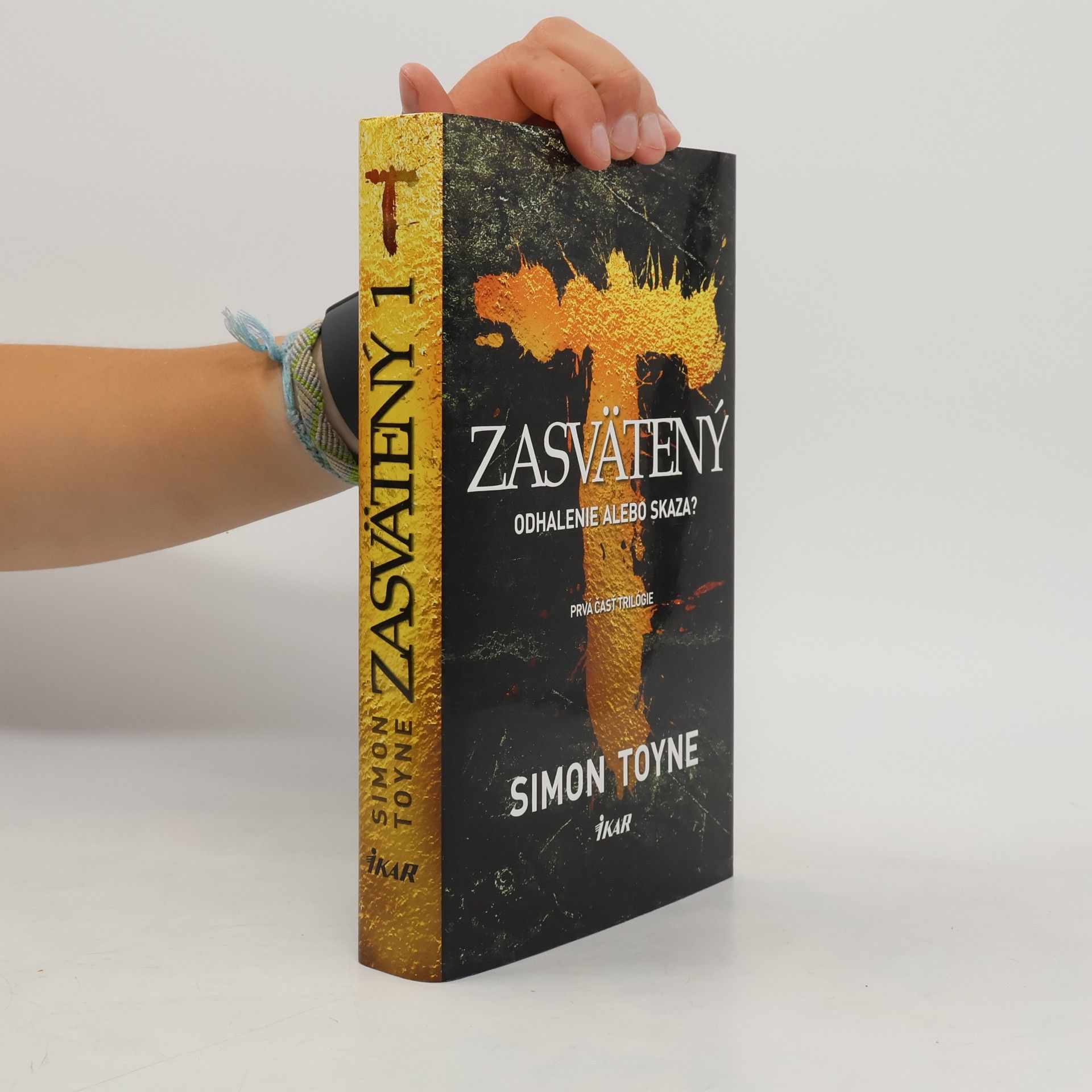 Simon Toyne Zasvätený