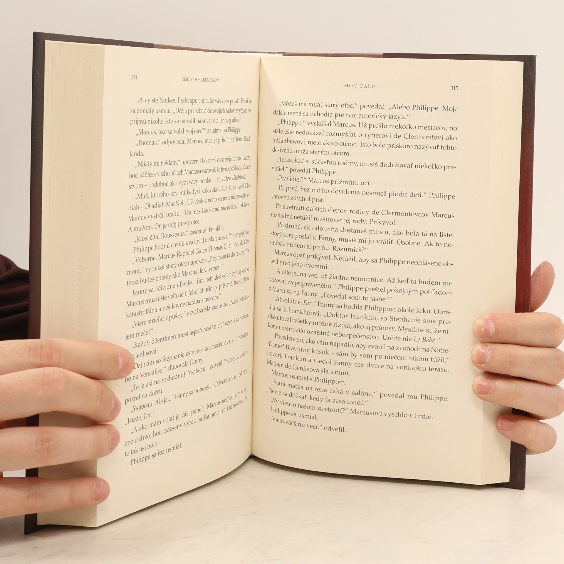 Deborah Harkness Moc času