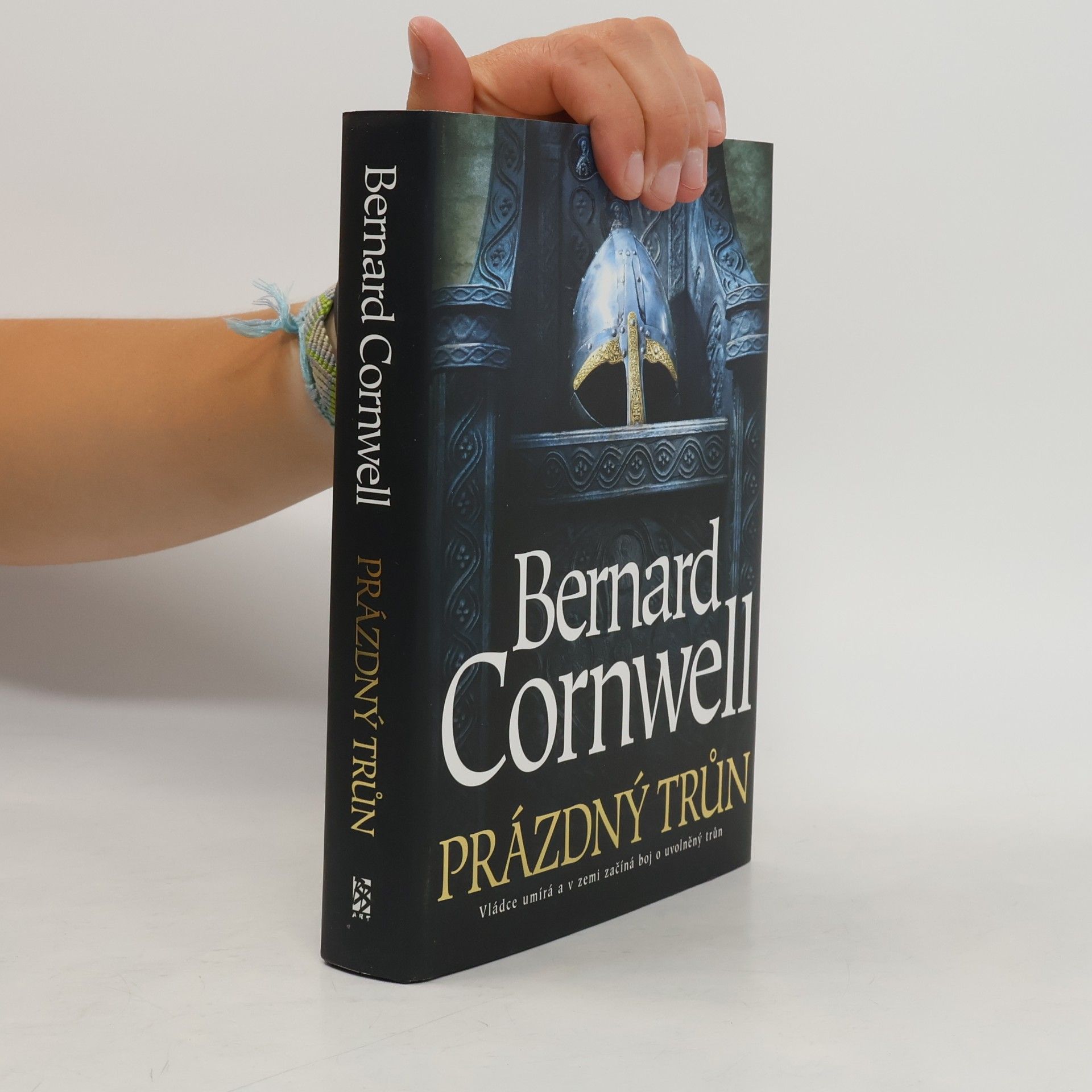Bernard Cornwell Prázdný trůn. Uhtred z Bebbanburgu 8. díl