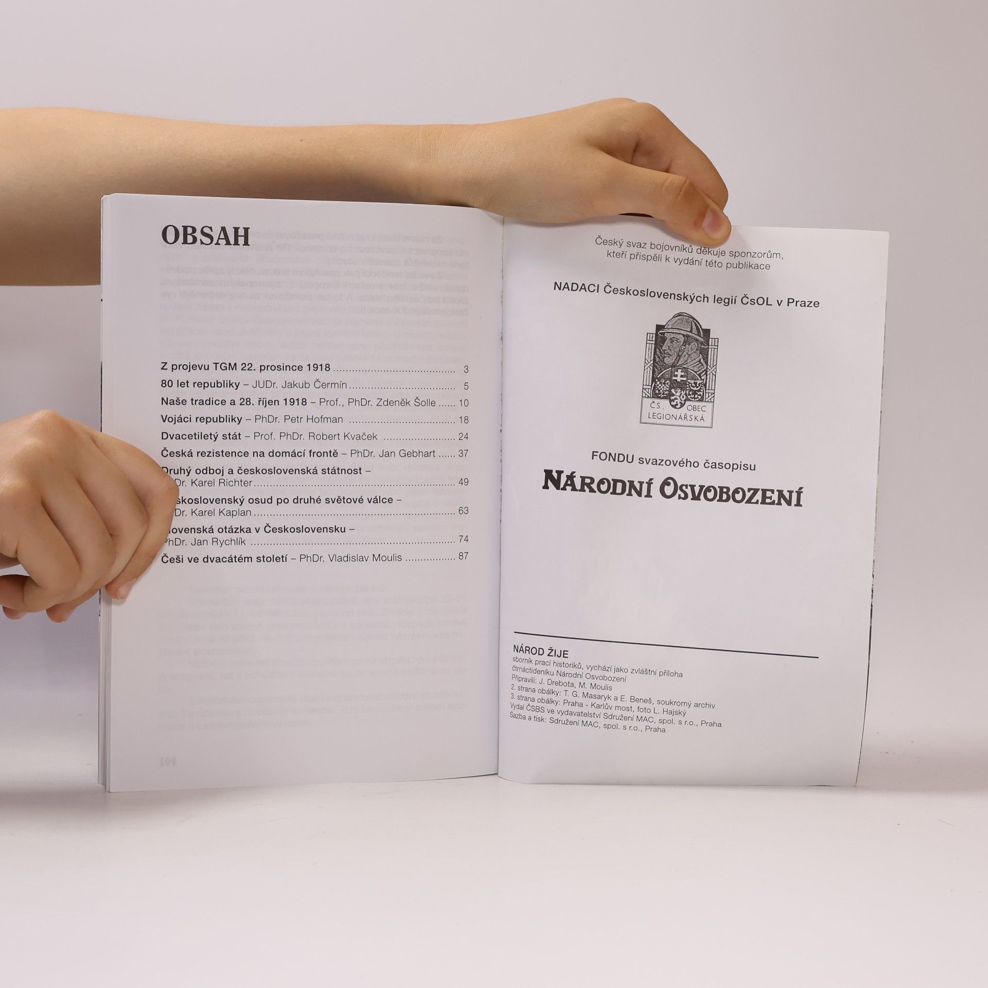 Autorenkollektiv Národ žije 1918-1998