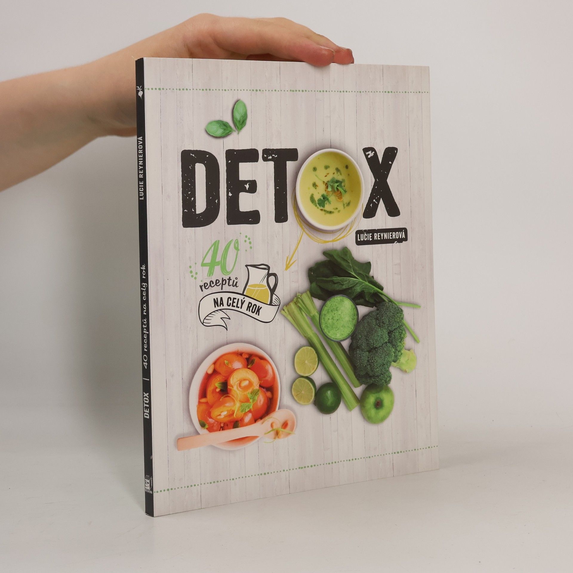 Lucie Reynier Detox: 40 receptů na celý rok