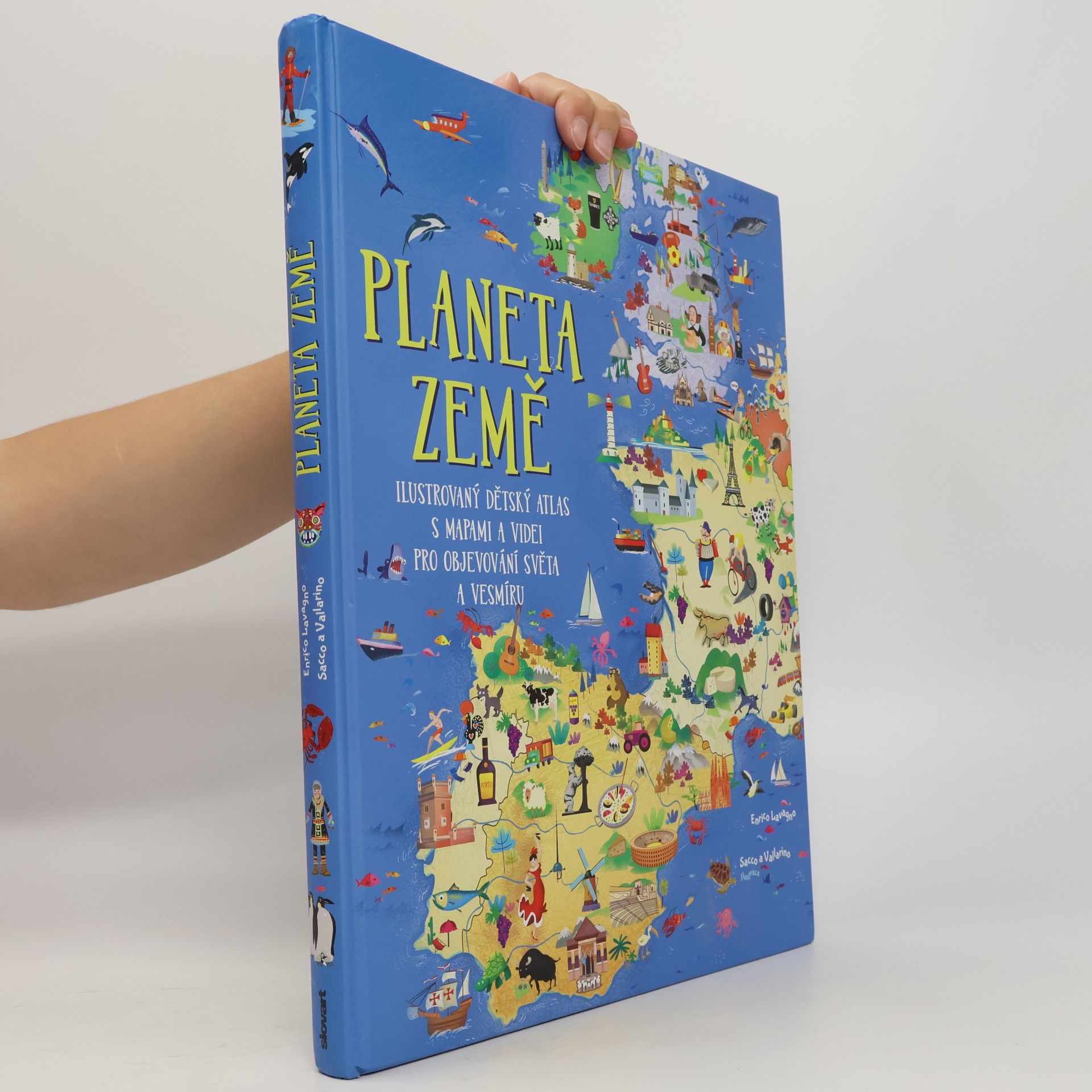 Elisa Vallarino Planeta Země. Ilustrovaný dětský atlas s mapami a videi pro objevování světa a vesmíru