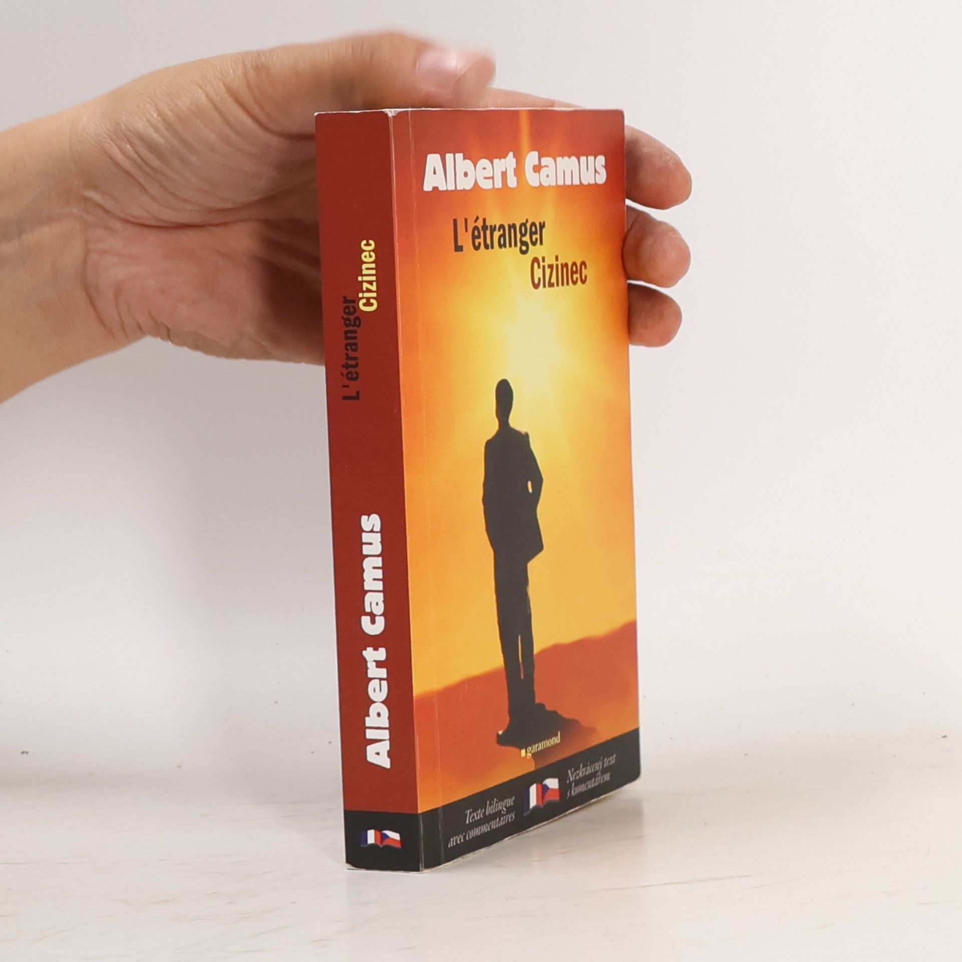 Albert Camus L'étranger. Cizinec