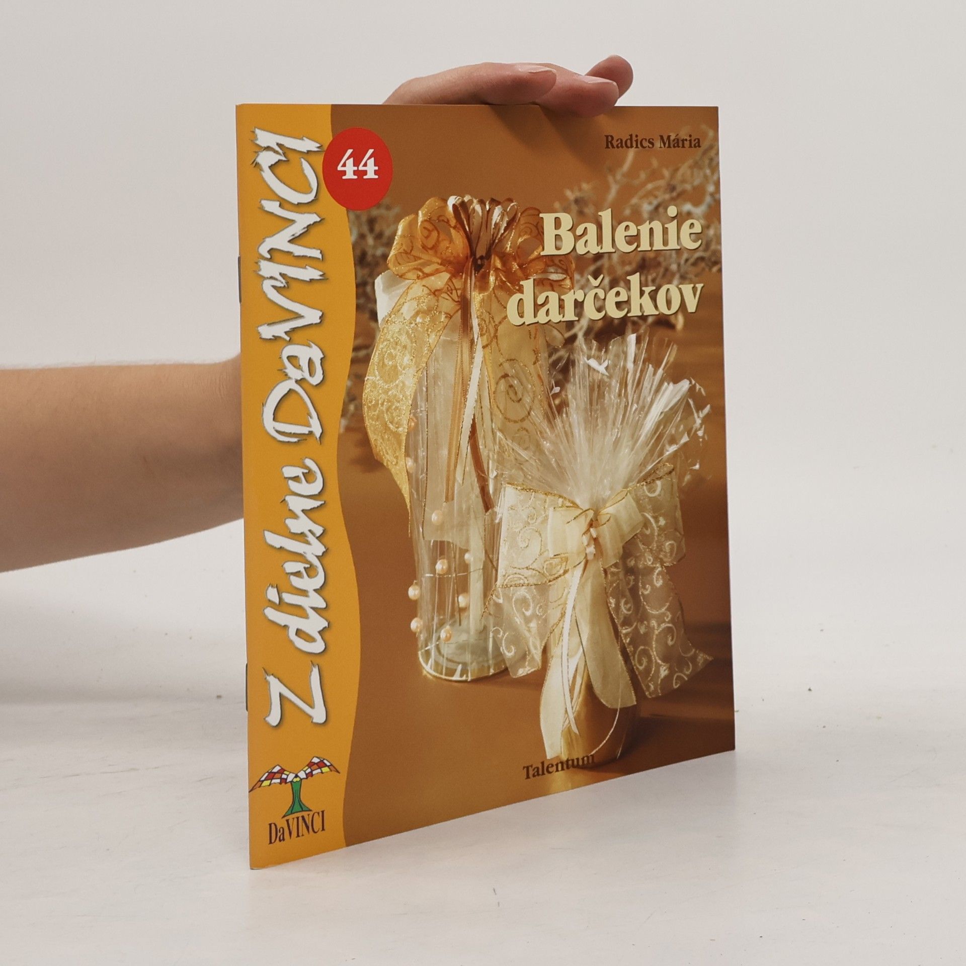 Mária Radics Balenie darčekov