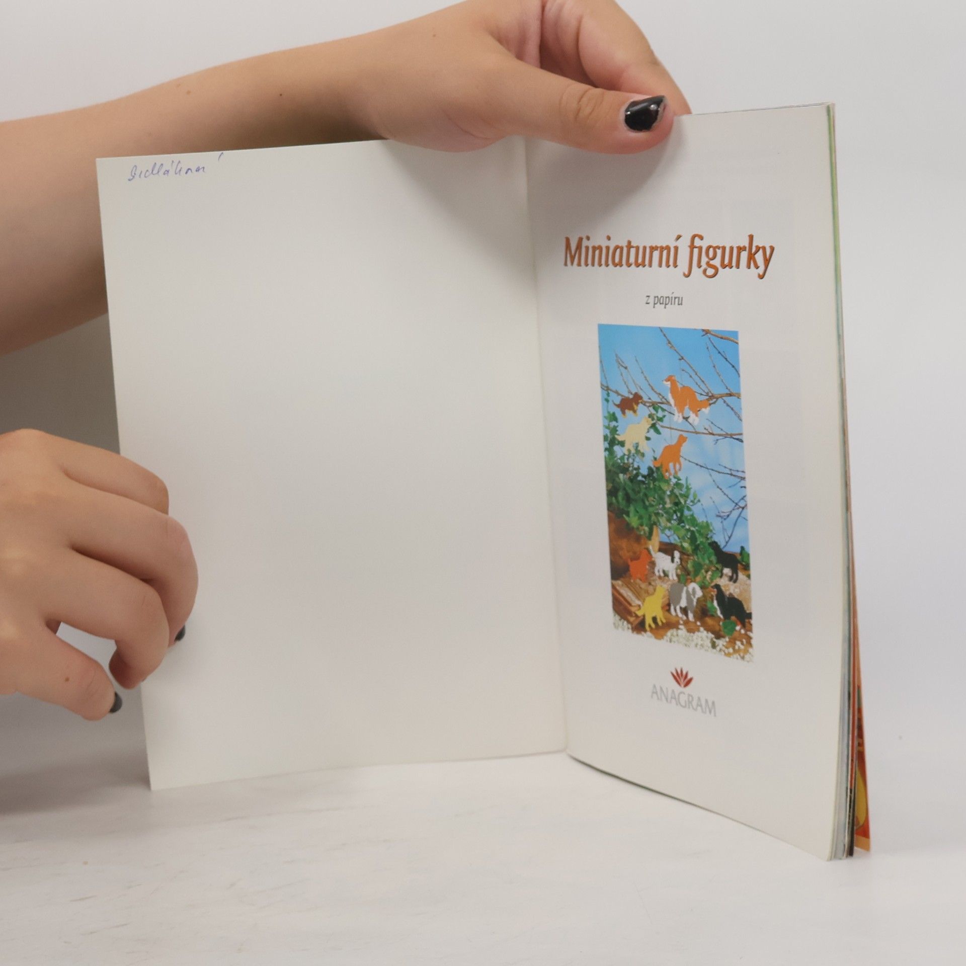 Silke Kobold Miniaturní figurky z papíru