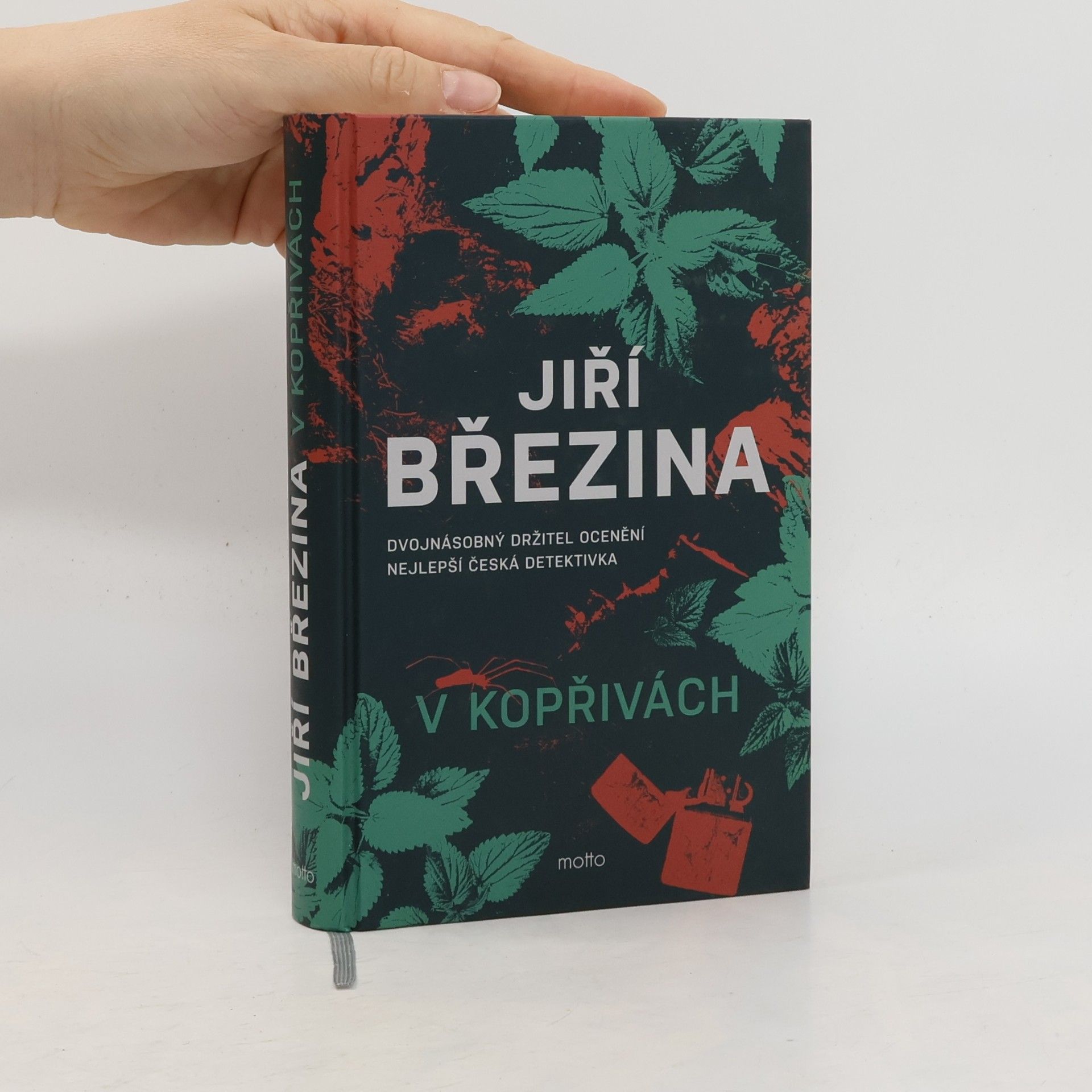 V kopřivách