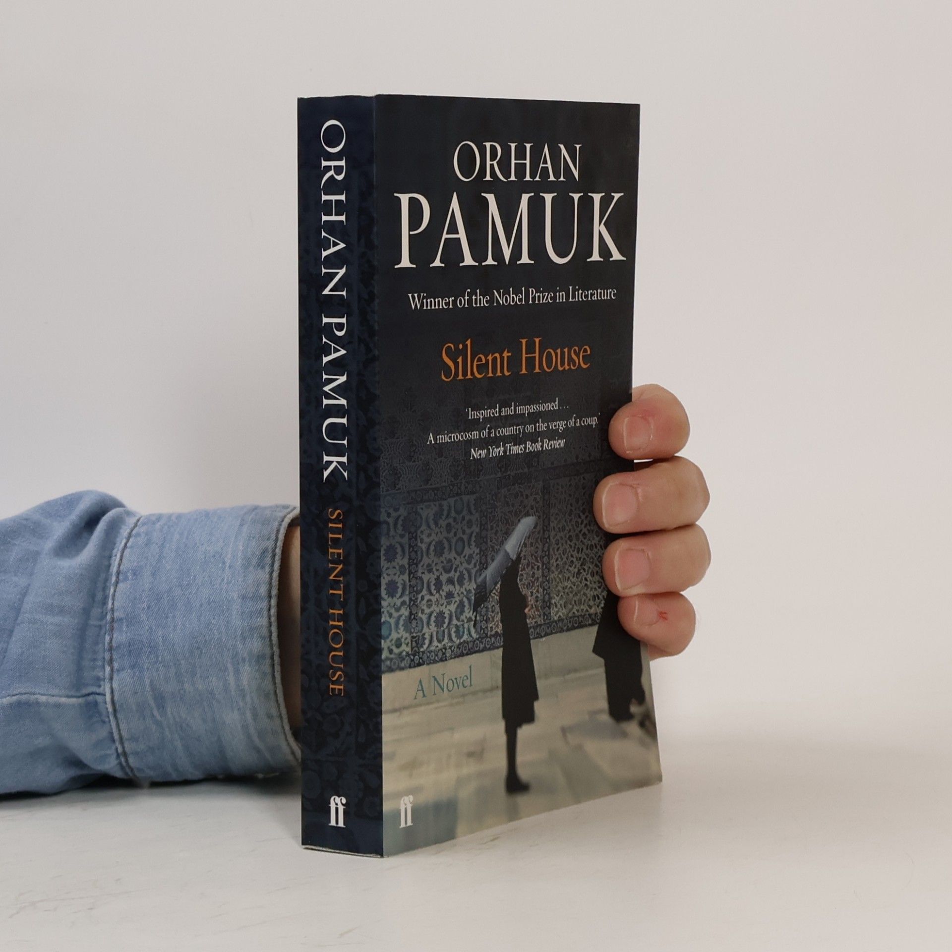 Orhan Pamuk Silent house