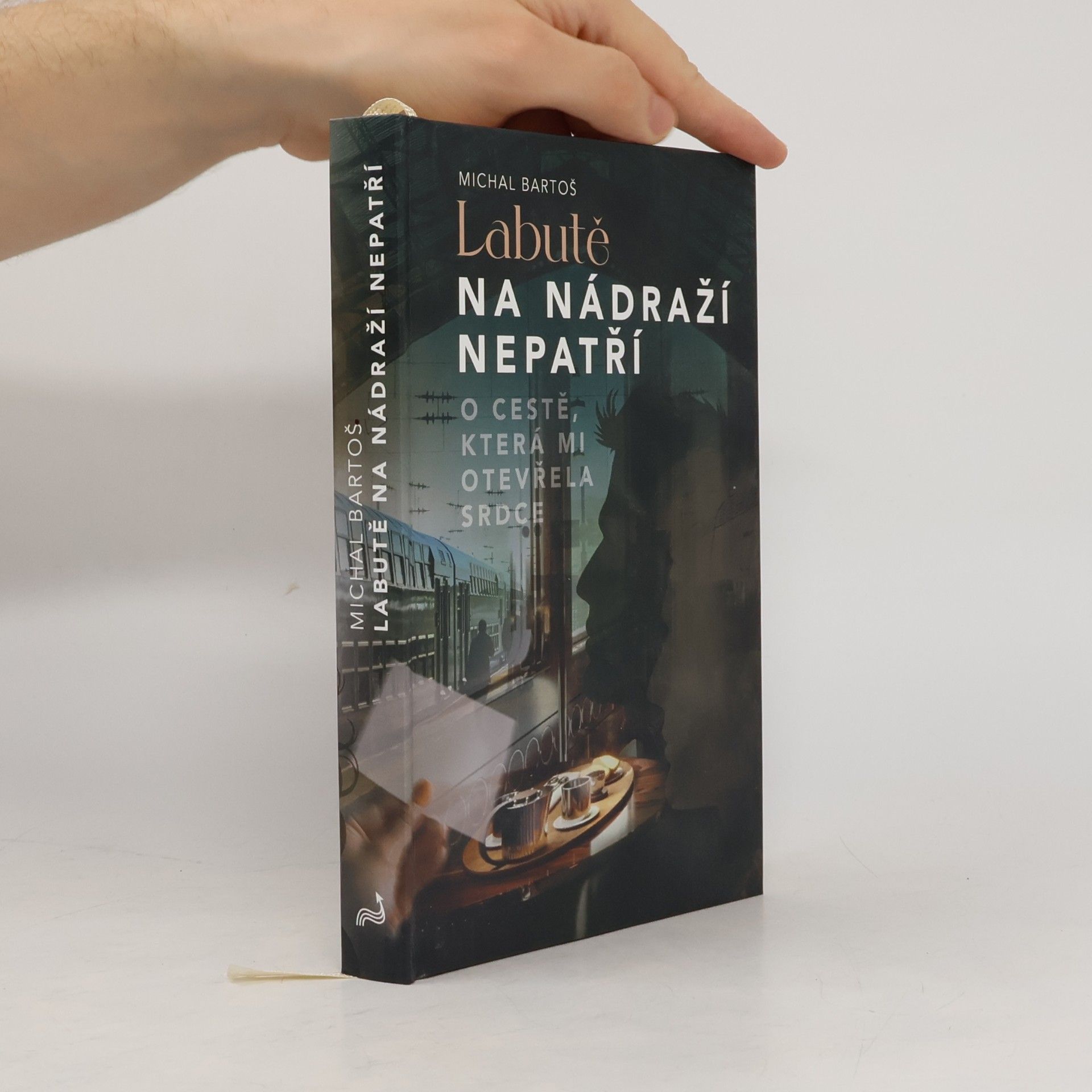 Michal Bartoš Labutě na nádraží nepatří