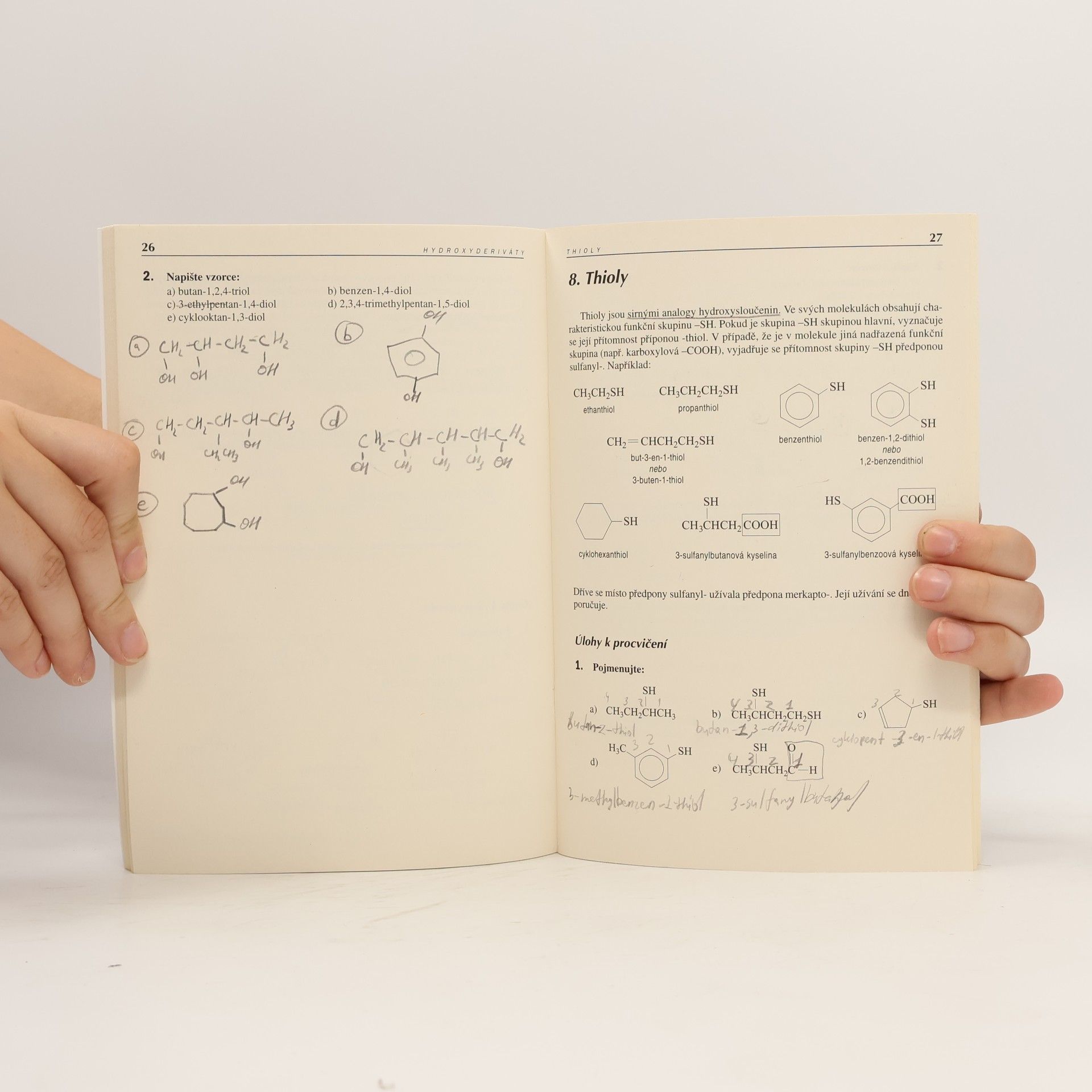 Aleš Mareček Chemie : názvosloví organických sloučenin : pro studenty středních škol