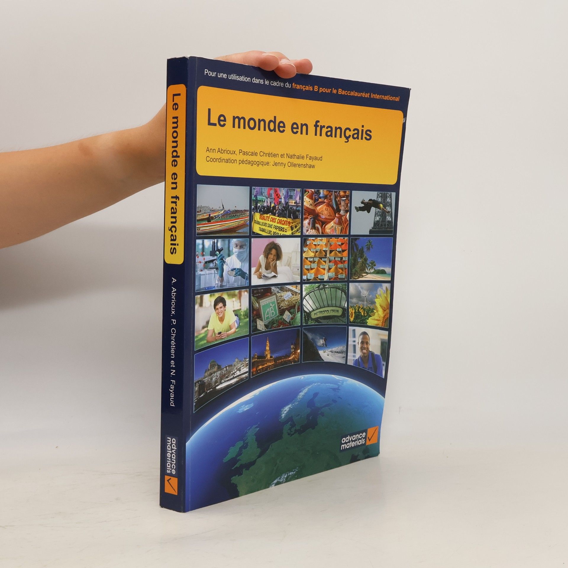 Nathalie Fayaud Le monde en français Student's Book