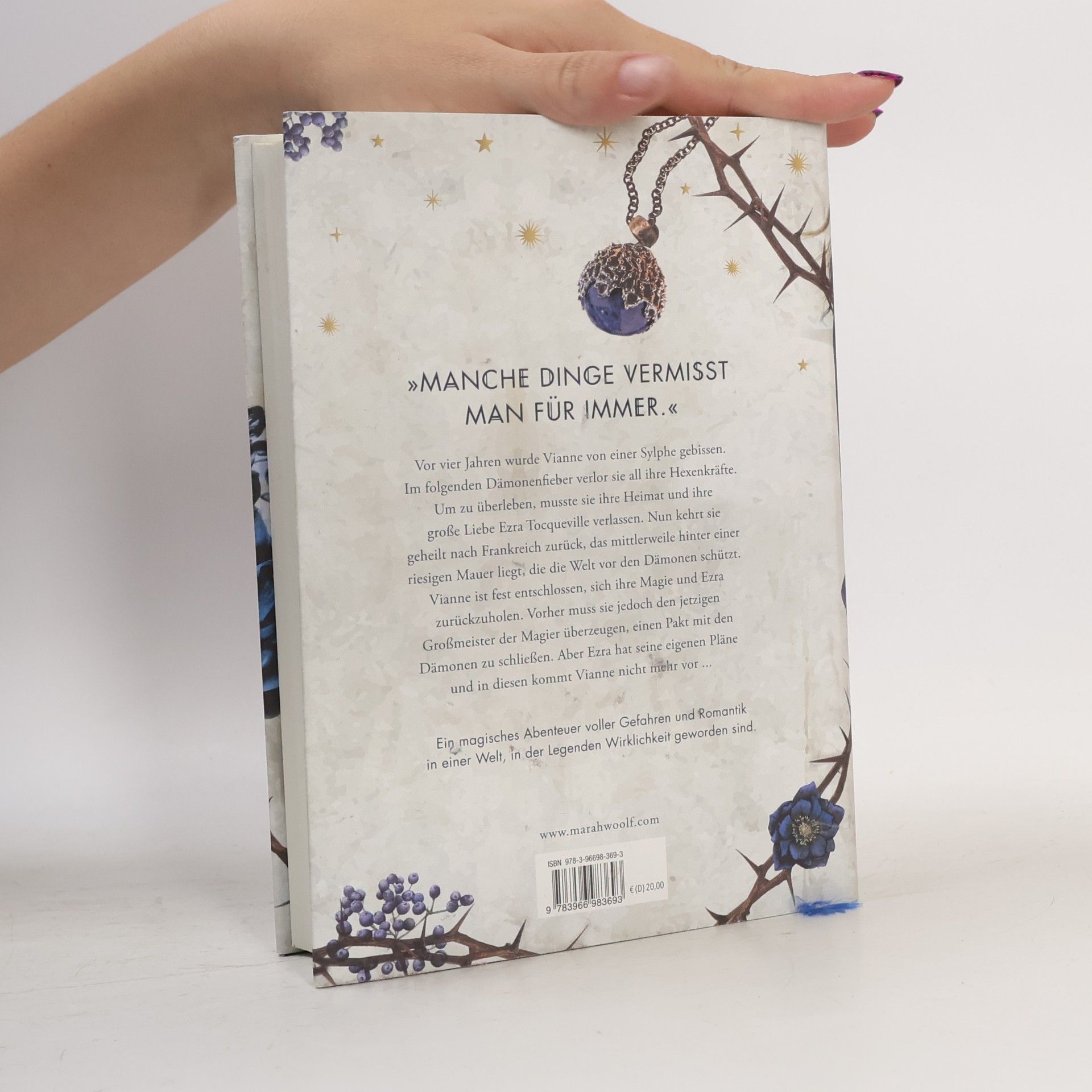 Marah Woolf Sister of the Stars