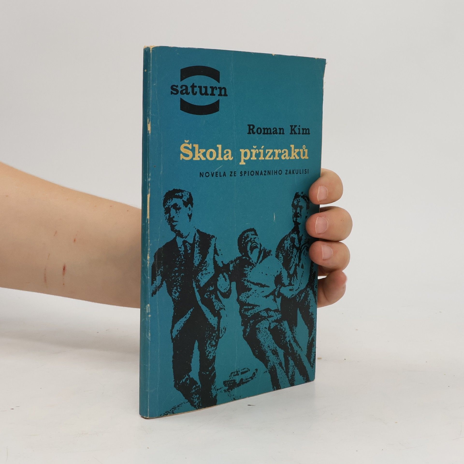 Roman Kim Škola přízraků