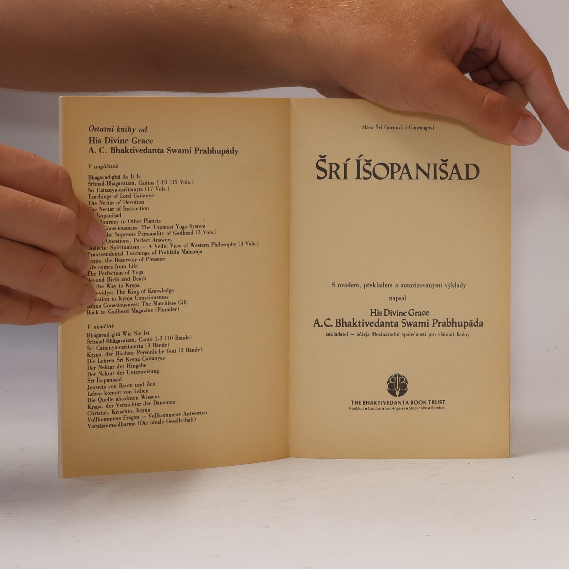 Šrí Šrímad A. Č. Bhaktivédanta Swami Prabhupáda La Śrī Īśopaniṣad