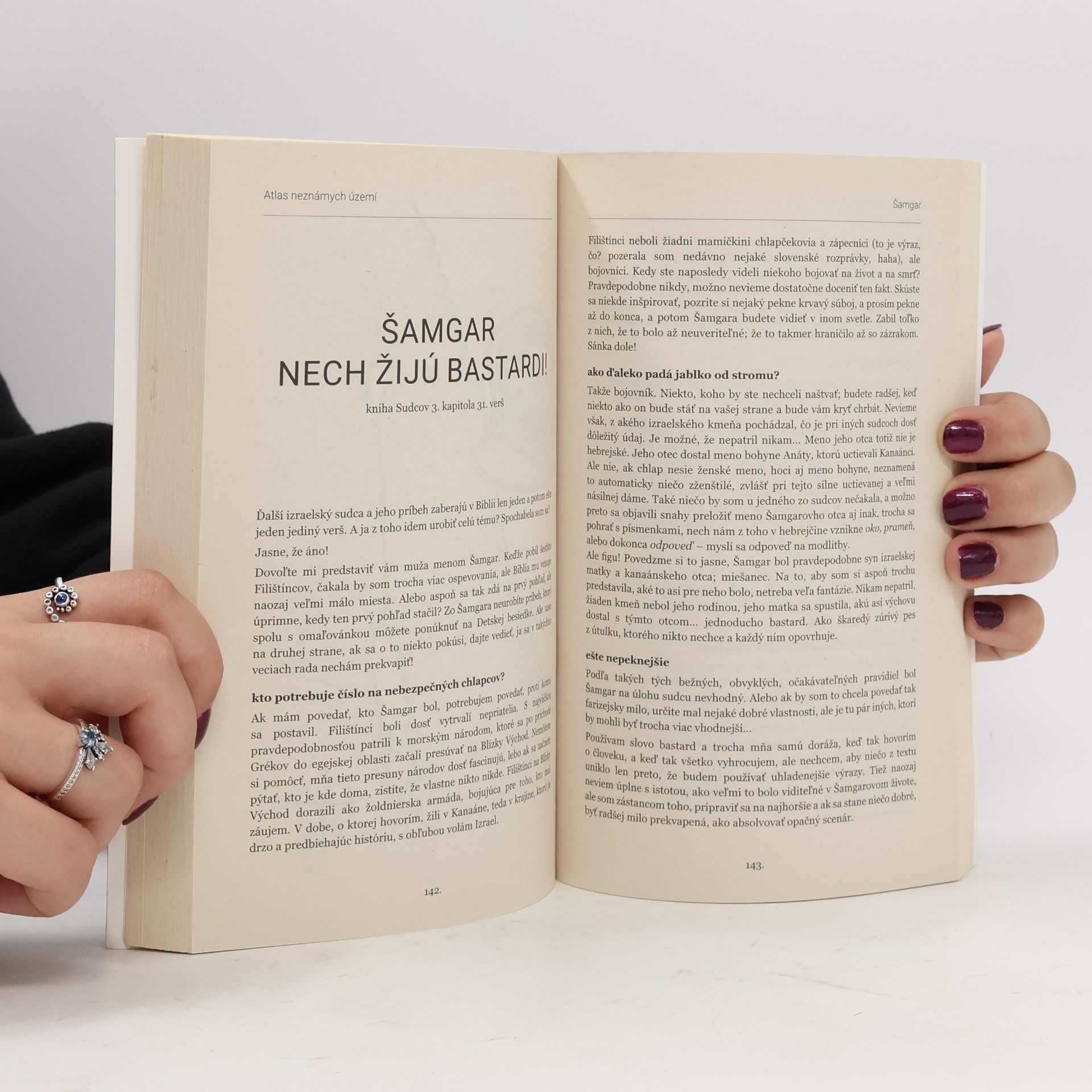 Zlata Vaľovská Atlas neznámych území