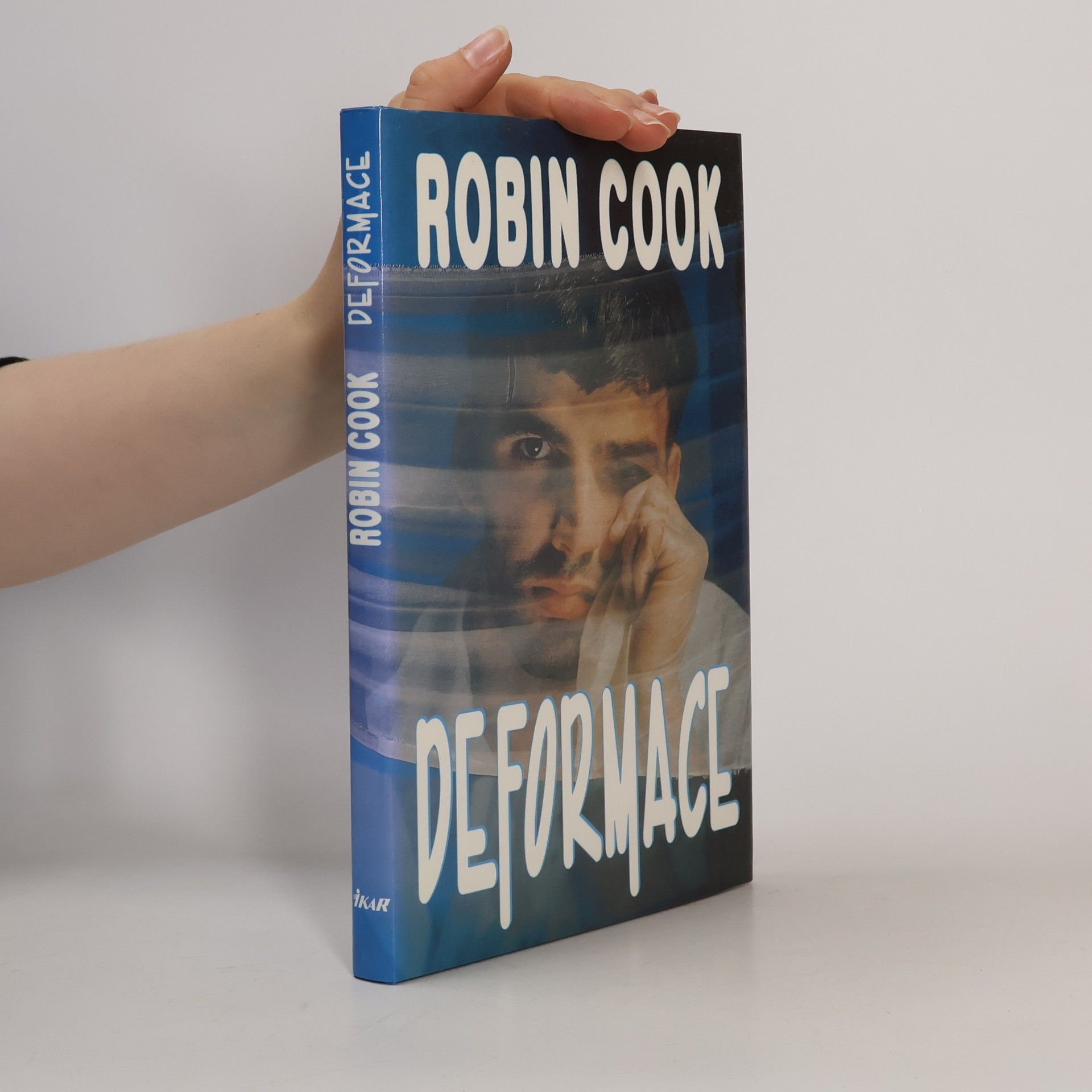 Robin Cook Deformace