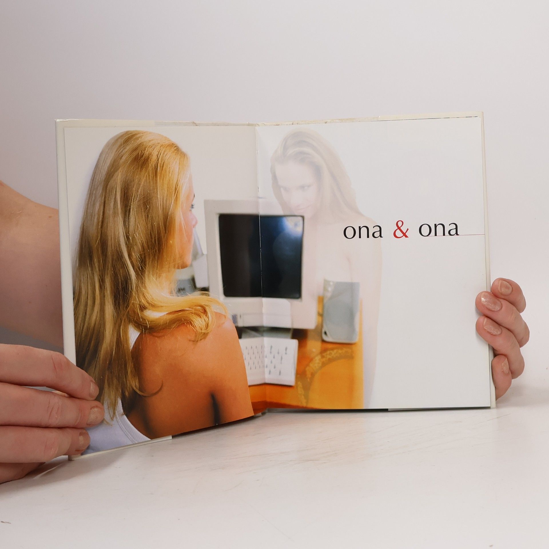 Milena Pražáková Ona & ona
