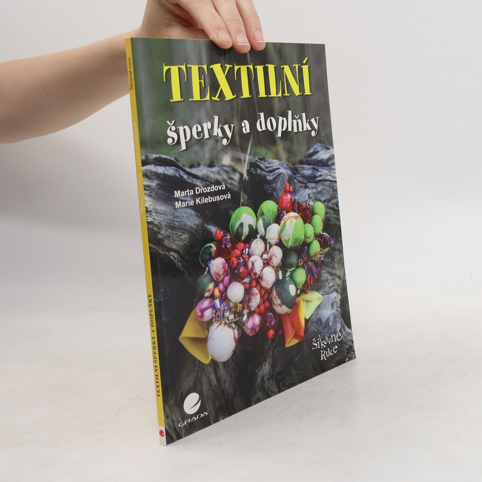Marta Drozdová Textilní šperky a doplňky